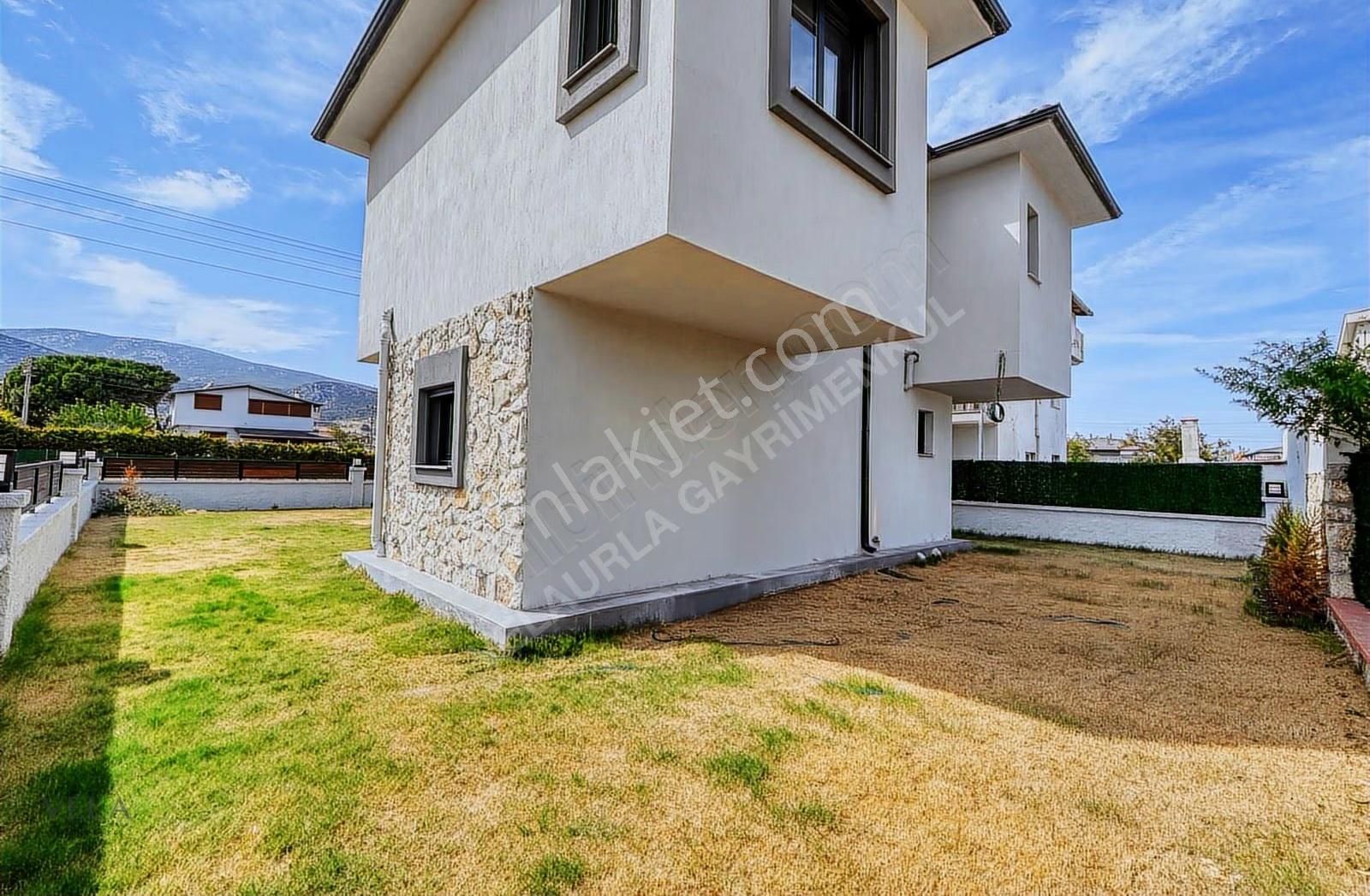 Mordoğan Satılık 3+1 Villa Sıfır Tam Müstakil - Görsel 17