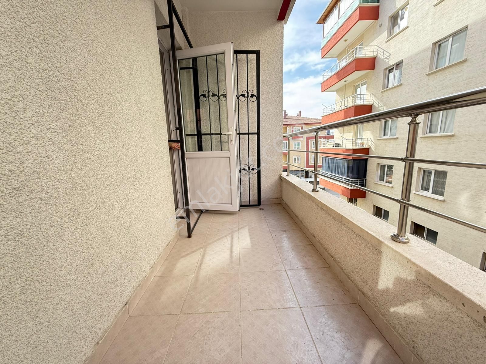 Turan'dan Karakeçili Cd Paraleli Ara Katta 3+1 Kiralık Daire - Görsel 20