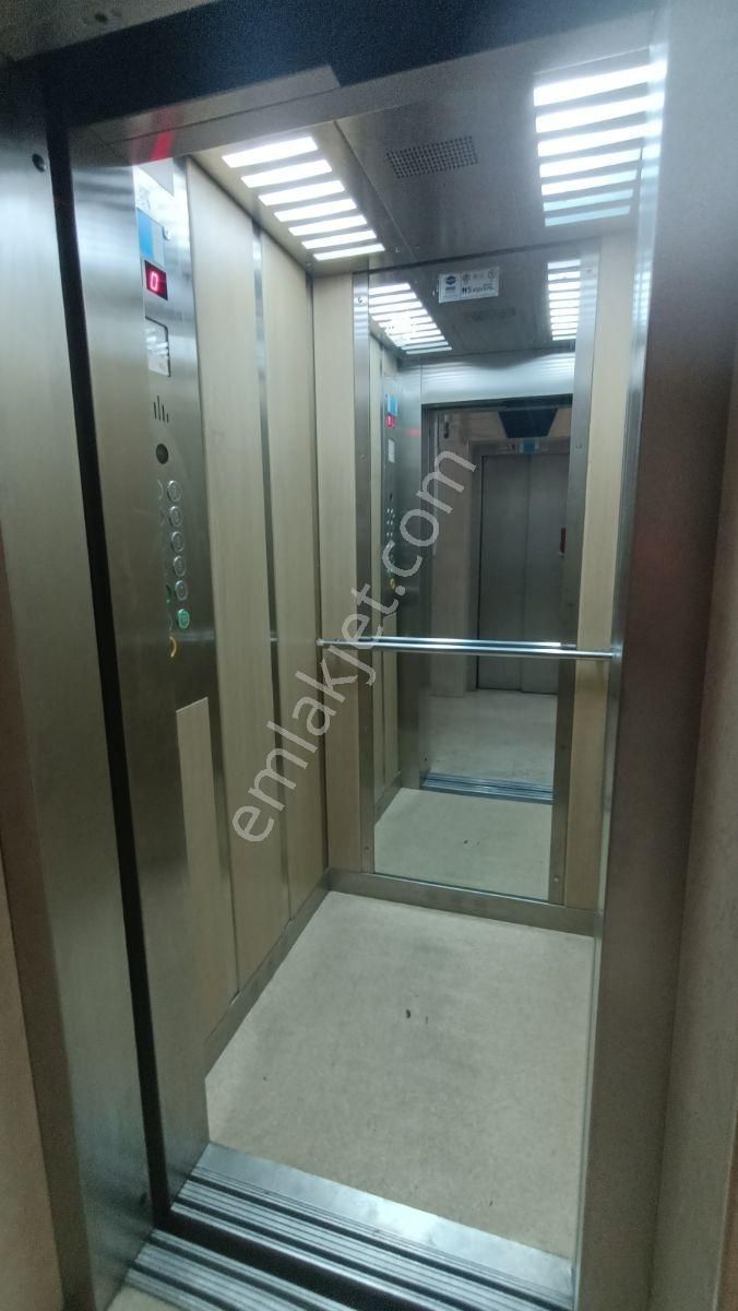 Bayraklı Manavkuyu'da Satılık 3+1 150m2 Daire - Görsel 9