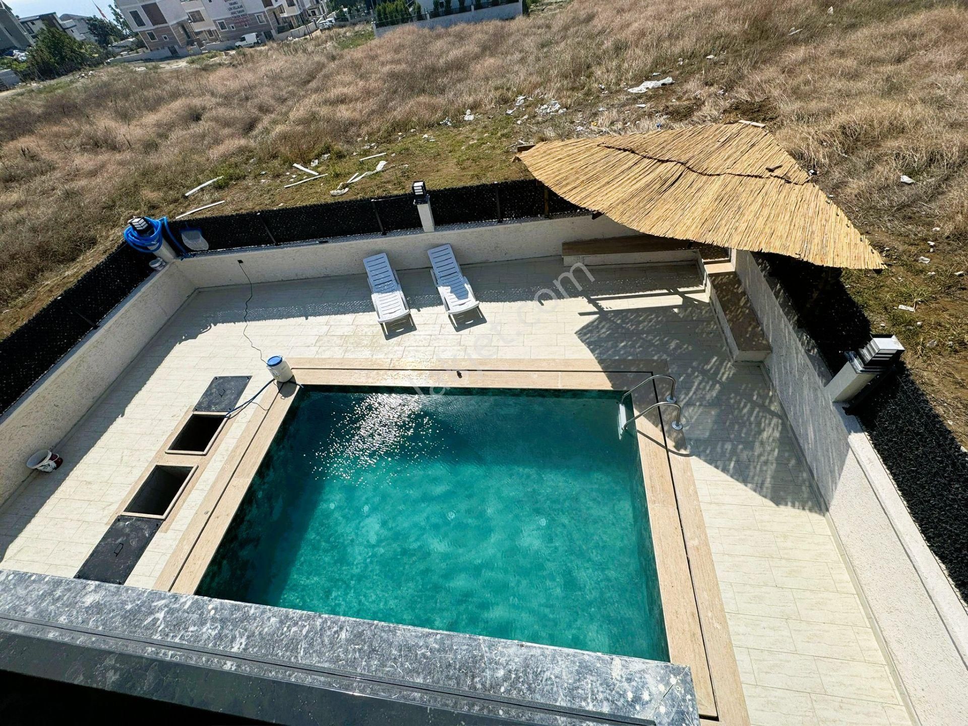 Yeniçiftlik'de Denize 200 Metre Mesafede Havuzlu Müstakil Lüks Villa - Görsel 24