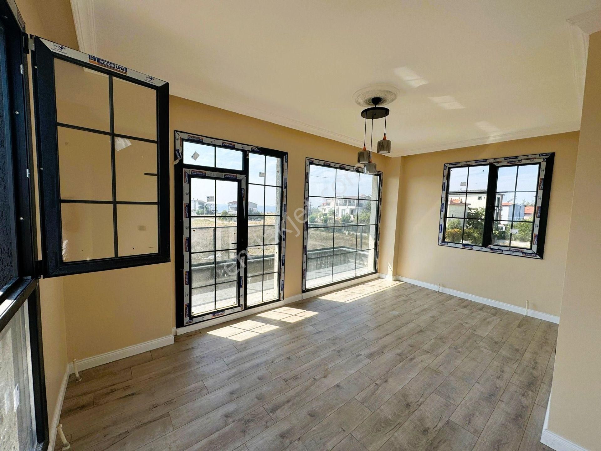 Yeniçiftlik'de Denize 200 Metre Mesafede Havuzlu Müstakil Lüks Villa - Görsel 8