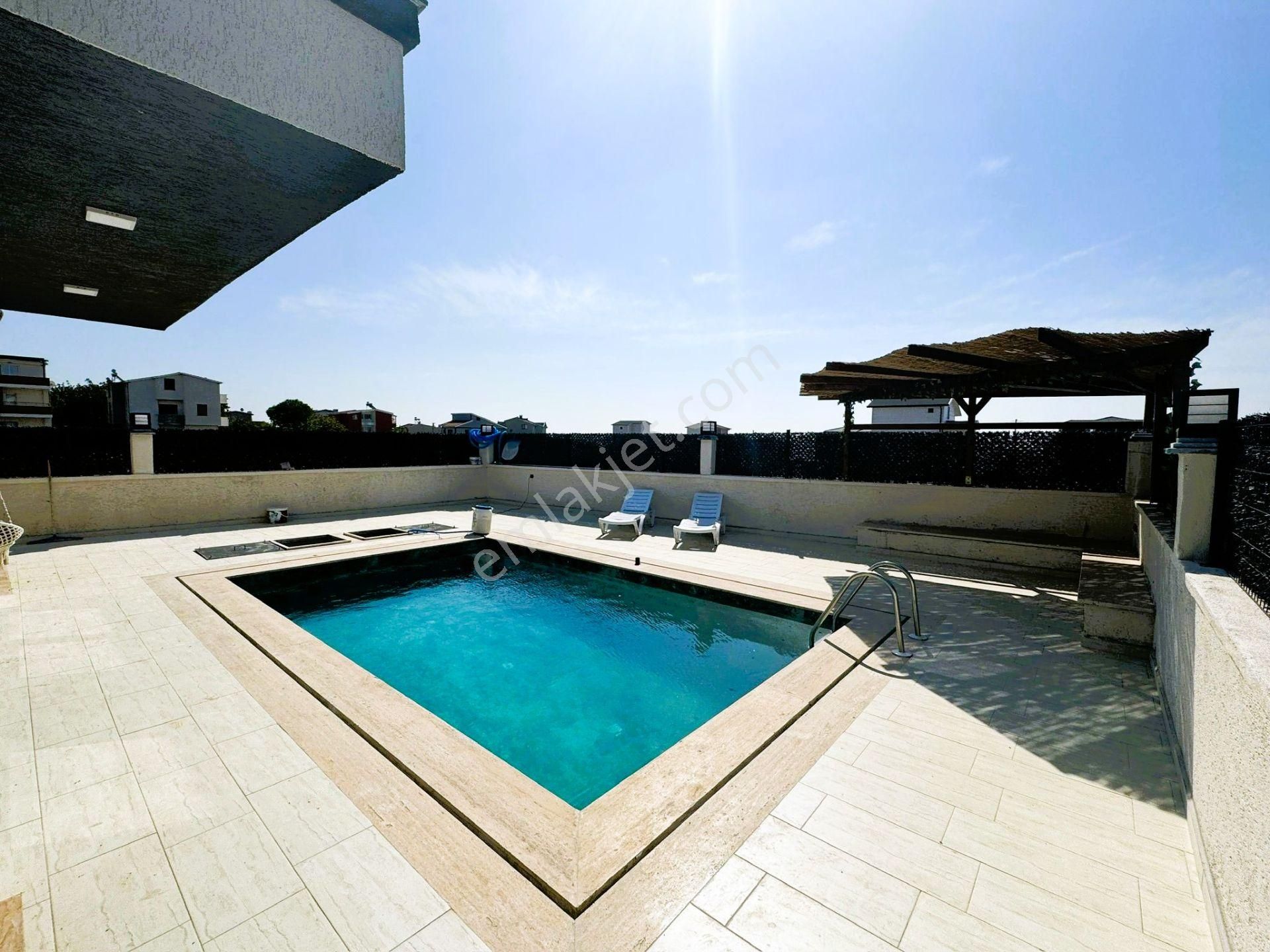 Yeniçiftlik'de Denize 200 Metre Mesafede Havuzlu Müstakil Lüks Villa - Görsel 22