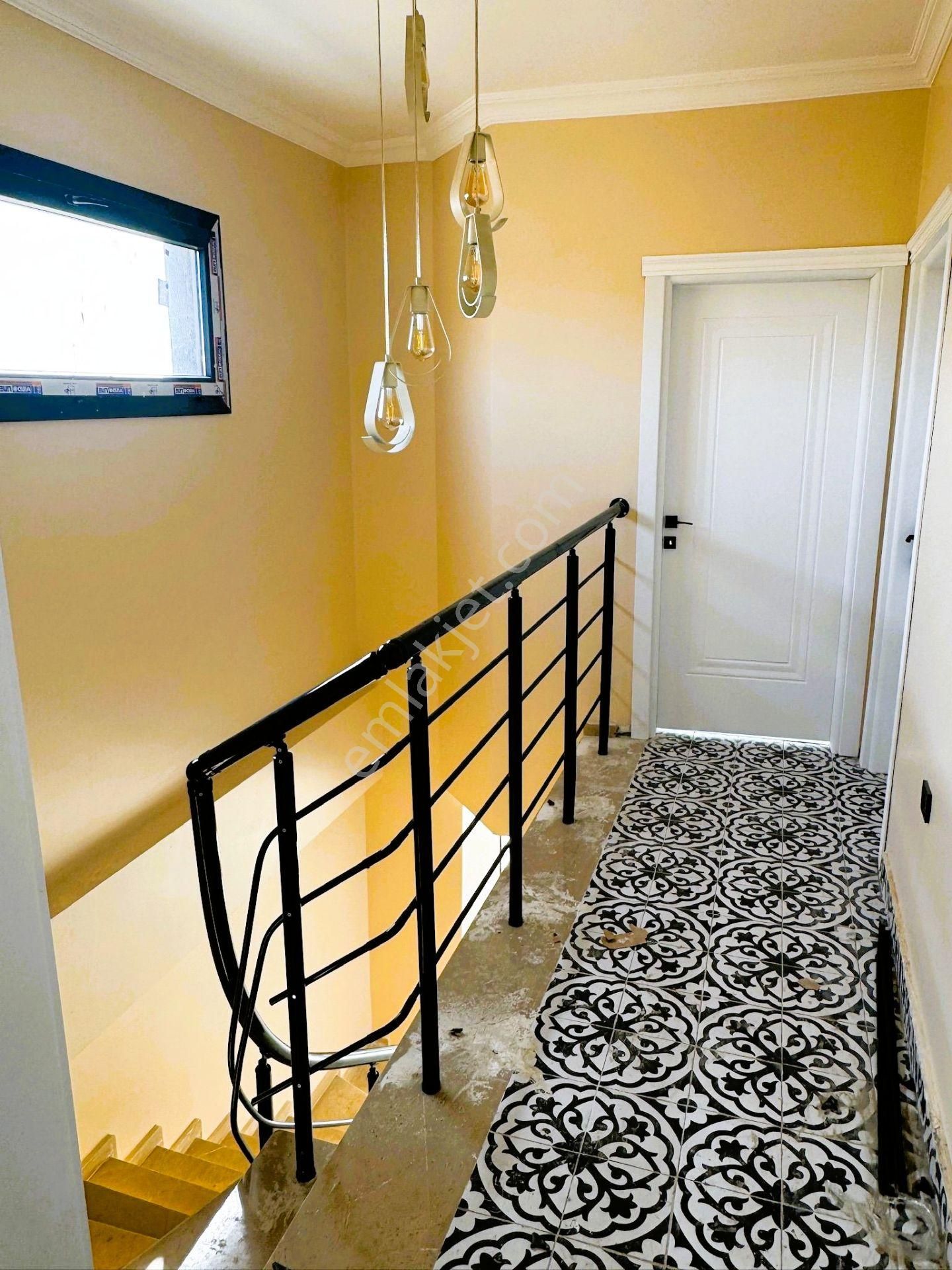 Yeniçiftlik'de Denize 200 Metre Mesafede Havuzlu Müstakil Lüks Villa - Görsel 17