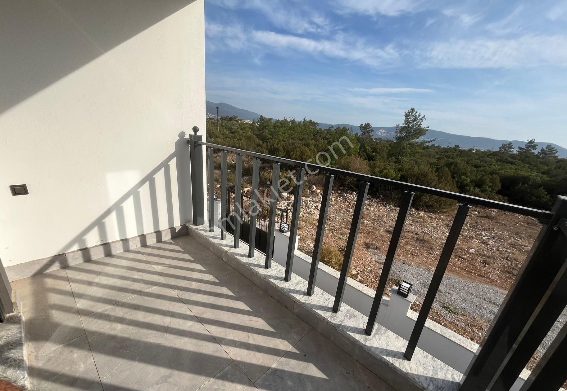 Zirve Gayrimenkul'den Full Denize 1 Km Mesafede Tam Mustakil 4+1 Villa - Görsel 34