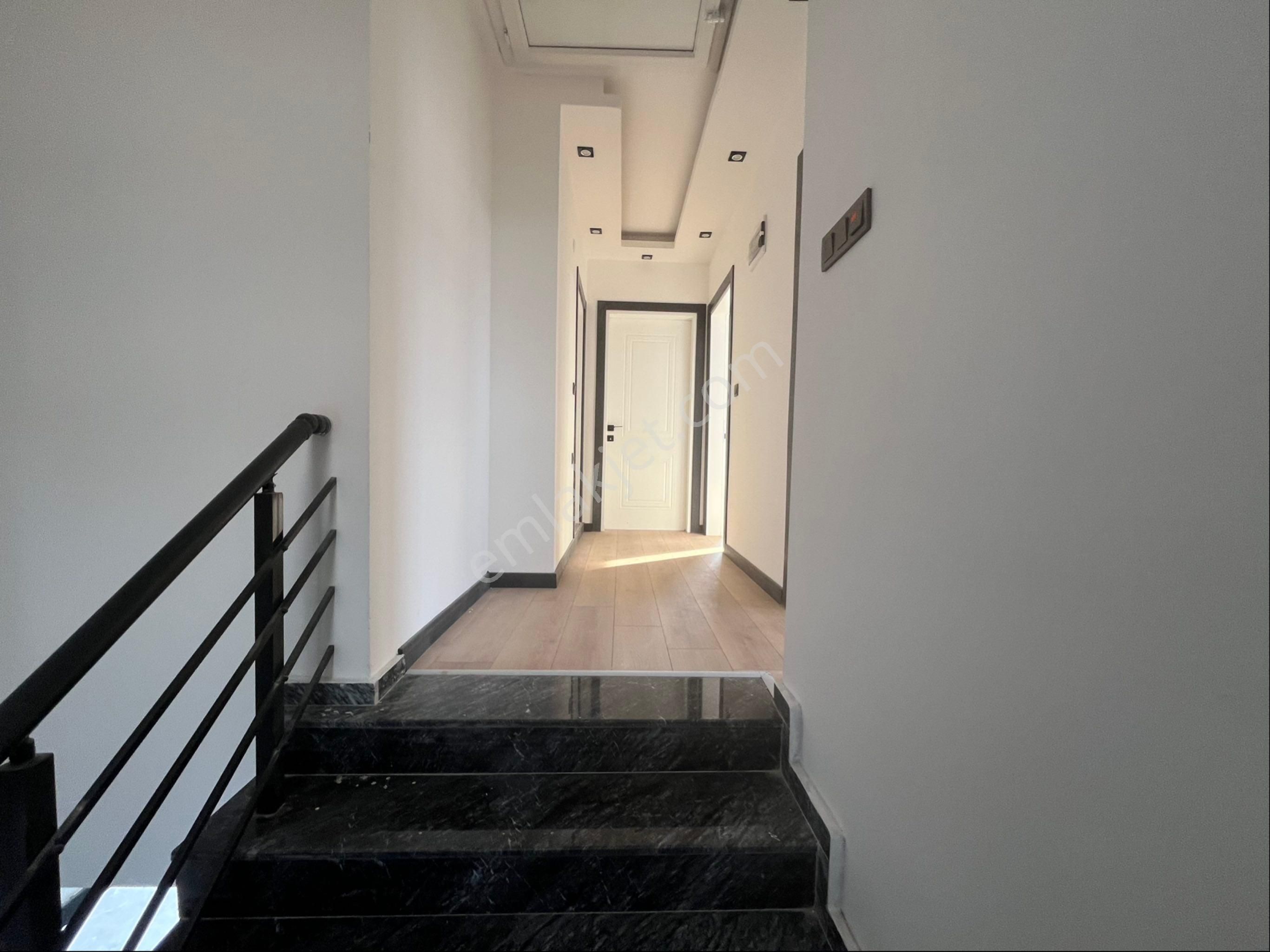 Zirve Gayrimenkul'den Full Denize 1 Km Mesafede Tam Mustakil 4+1 Villa - Görsel 21