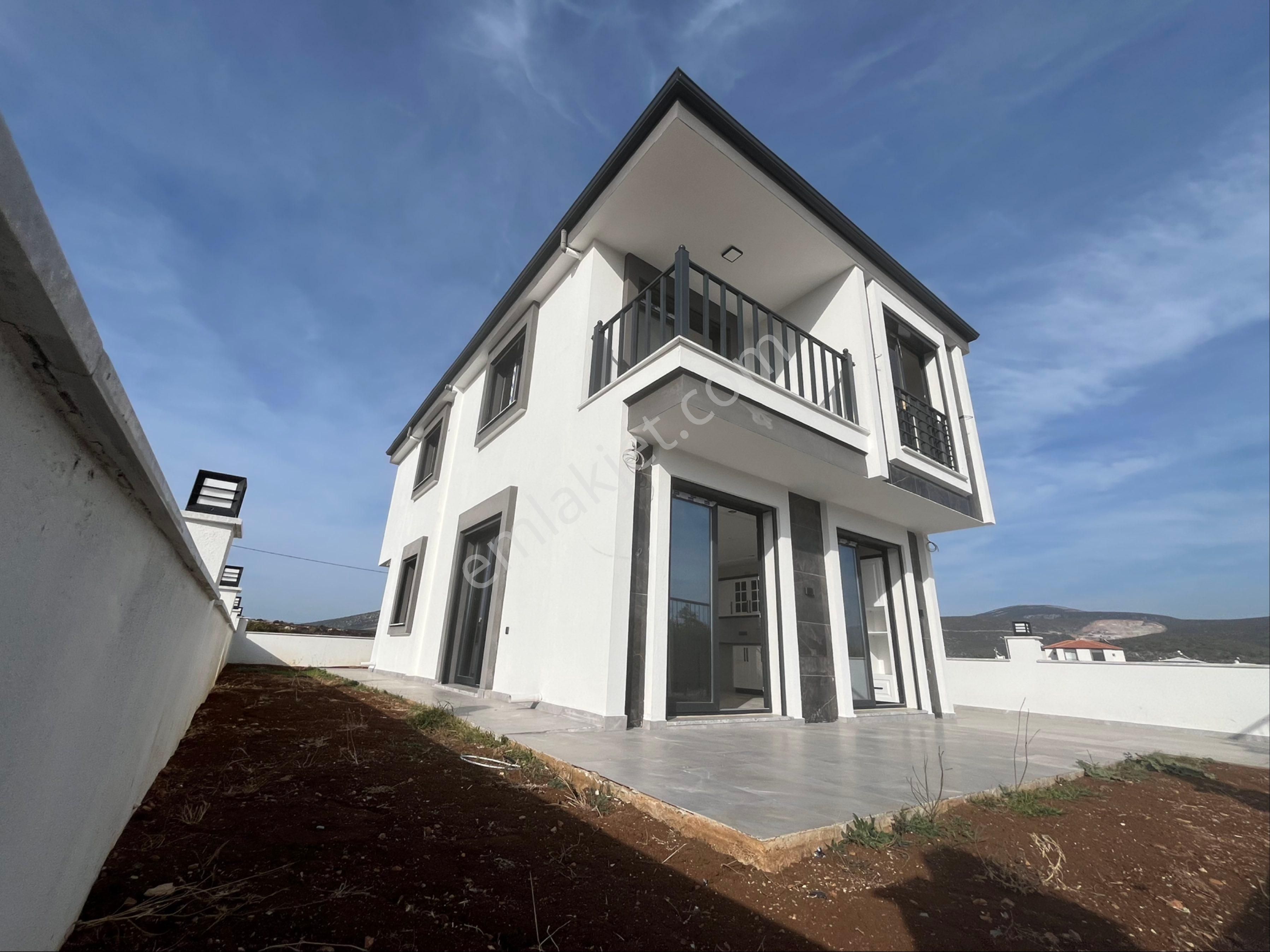 Zirve Gayrimenkul'den Full Denize 1 Km Mesafede Tam Mustakil 4+1 Villa - Görsel 3