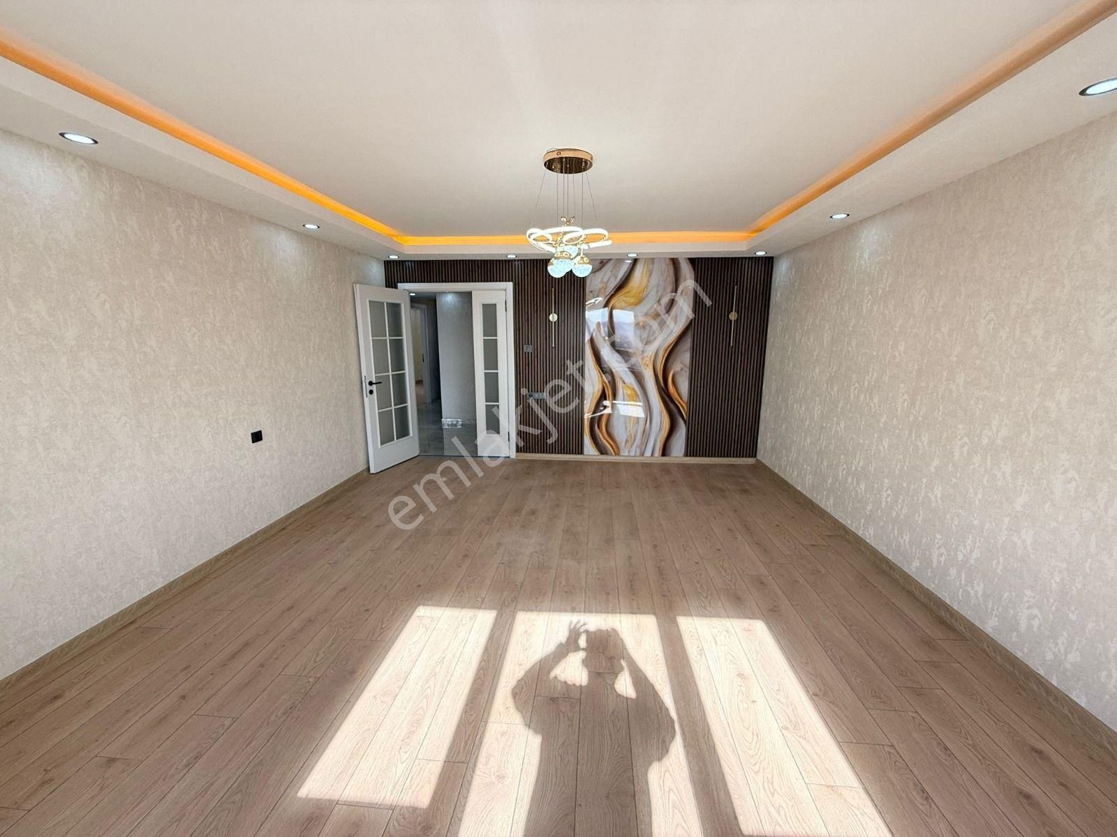 Esertepe Mahallesi'nde Hamamlı 3+1 Ultra Lüks Yapılı Daire! - Görsel 7