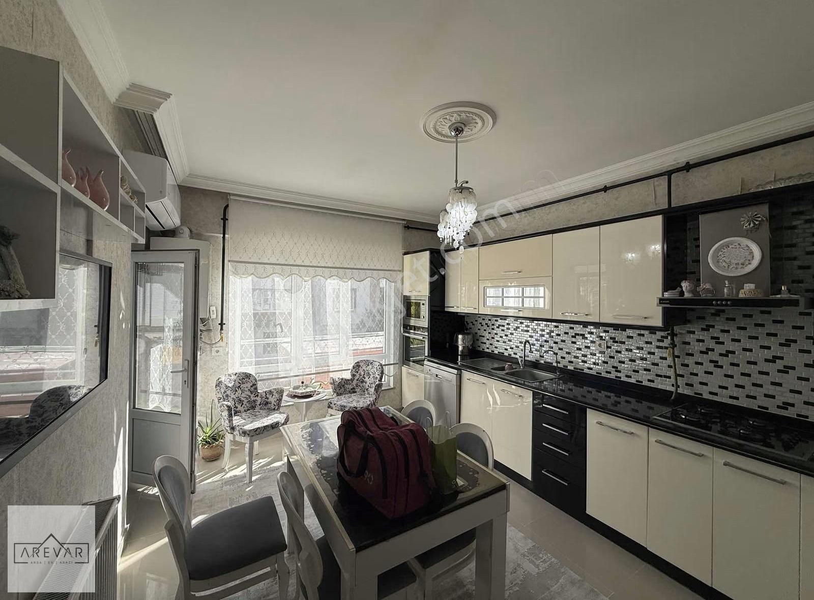 Arevar'dan Güvenevlerde Bakımlı Daire - Görsel 9