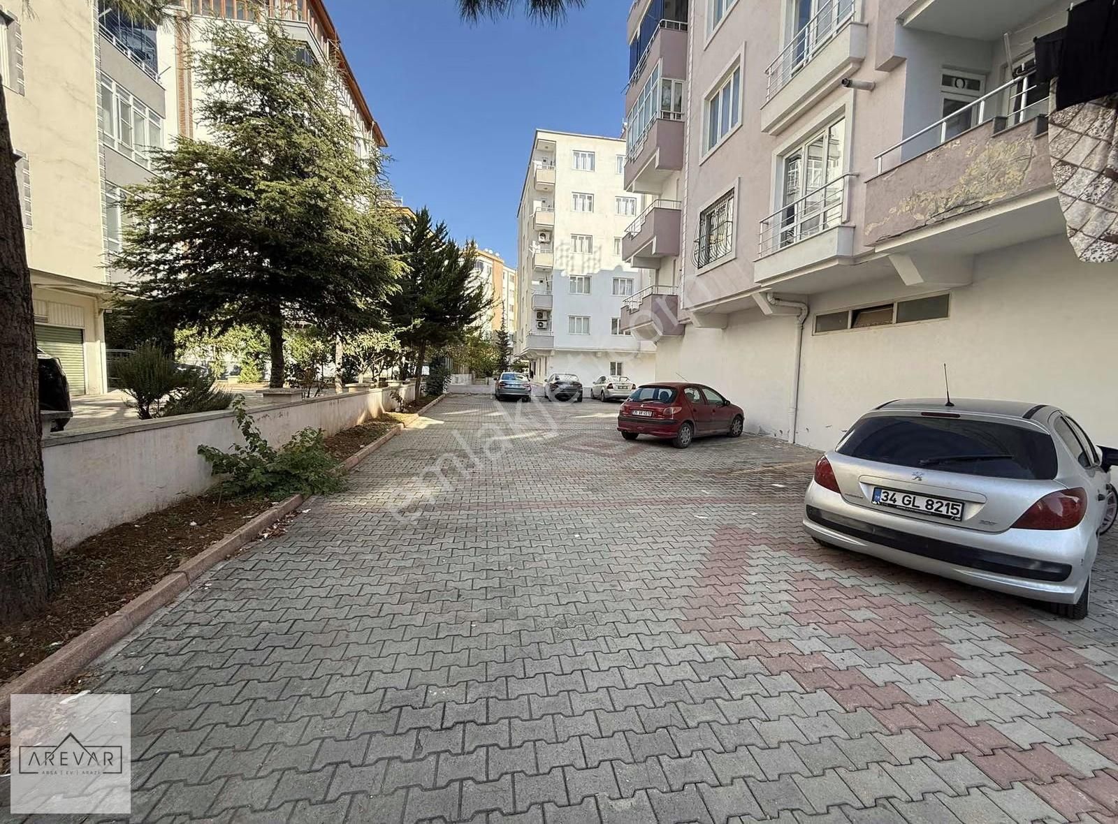 Arevar'dan Güvenevlerde Bakımlı Daire - Görsel 10