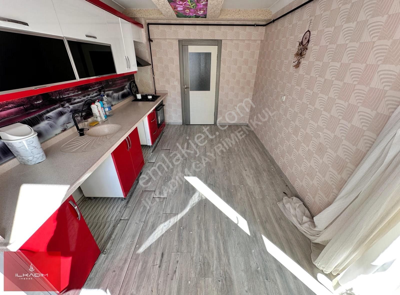 İlkadımdan Yükseltepede 140 M2 Ebeveyn Banyolu Batı Cephe 3+1 - Görsel 12