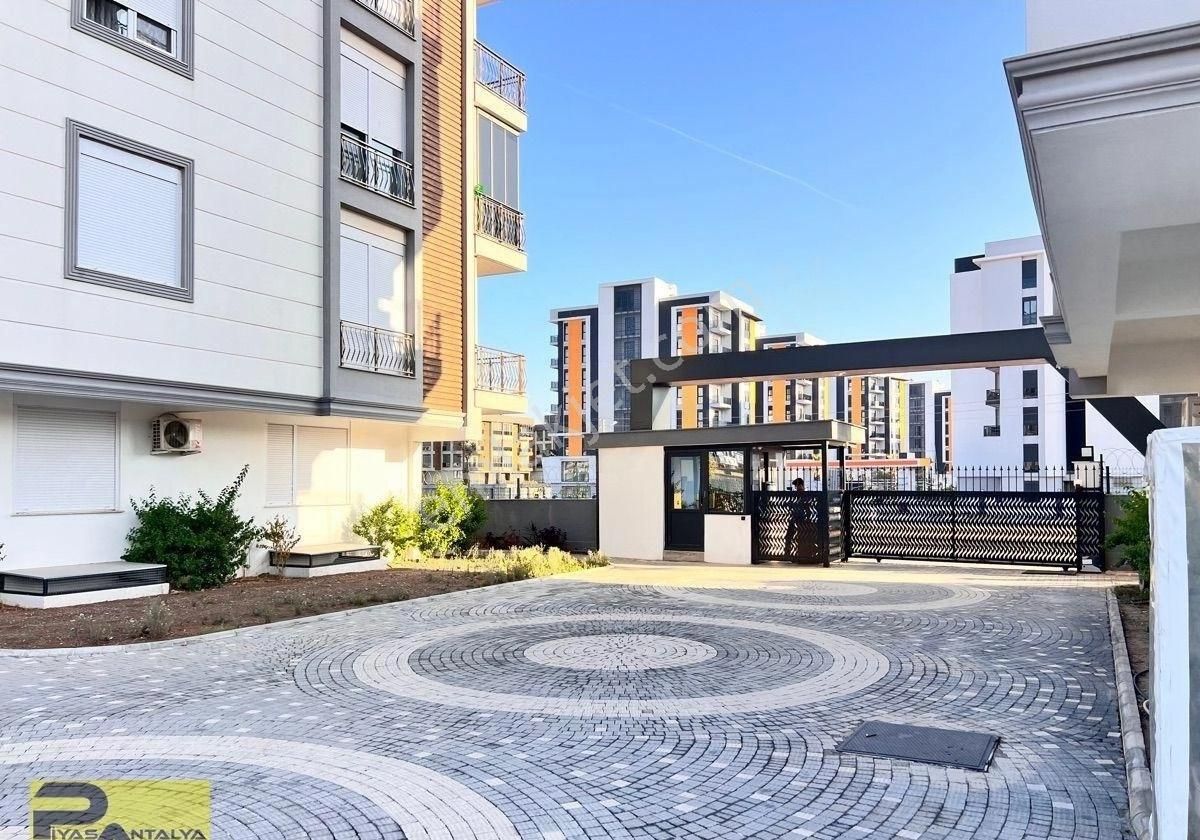 Site İçi Havuzlu Ebeveyn Banyolu Ultra Geniş 3+1 - Görsel 9