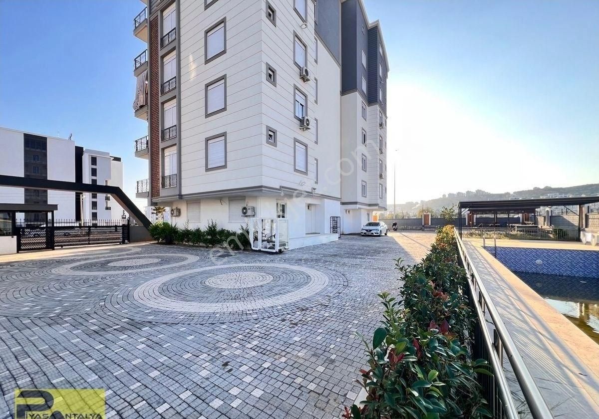 Site İçi Havuzlu Ebeveyn Banyolu Ultra Geniş 3+1 - Görsel 20