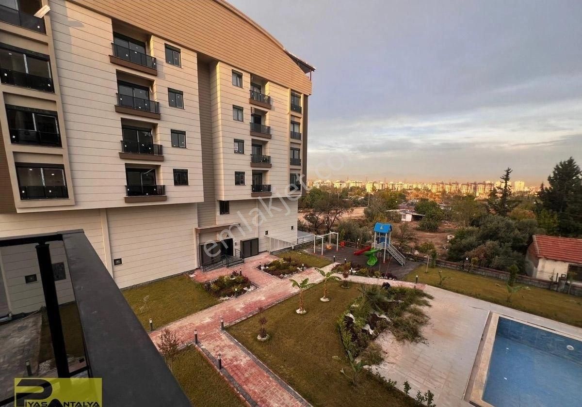 Havuzlu 2+1 Ebv.banyolu Site İçi Satılık Daire