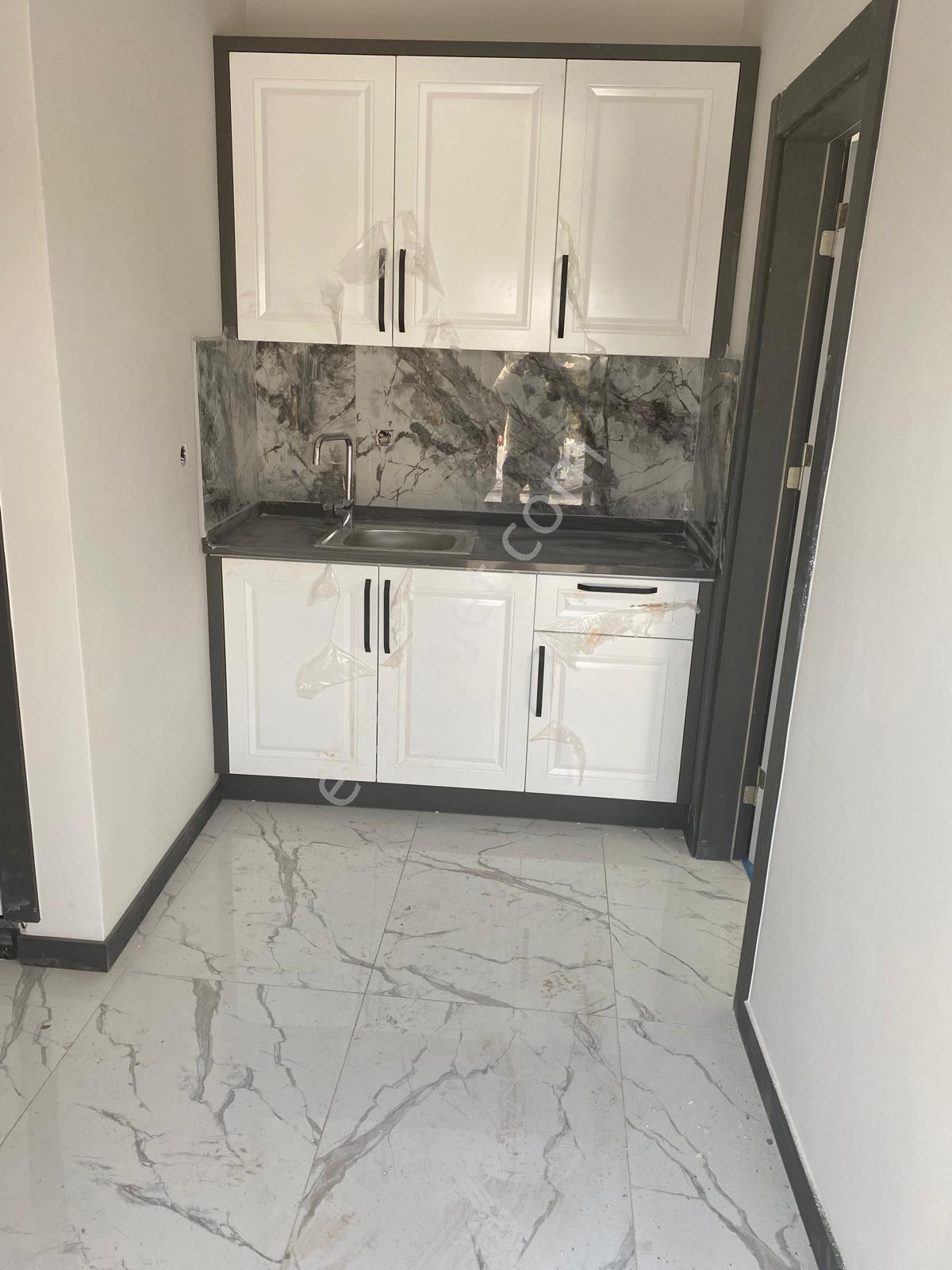 Zeytinli’de 200 M² 3+1 Açık Mutfak, 80 M² Teraslı, 2 Mutfak & 3 Banyolu, Yerden Isıtmalı - Görsel 8