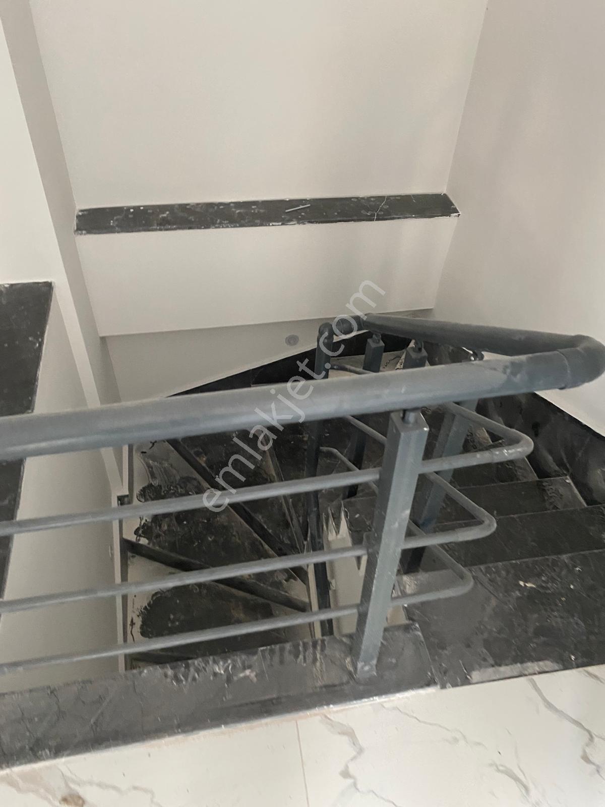 Zeytinli’de 200 M² 3+1 Açık Mutfak, 80 M² Teraslı, 2 Mutfak & 3 Banyolu, Yerden Isıtmalı - Görsel 6
