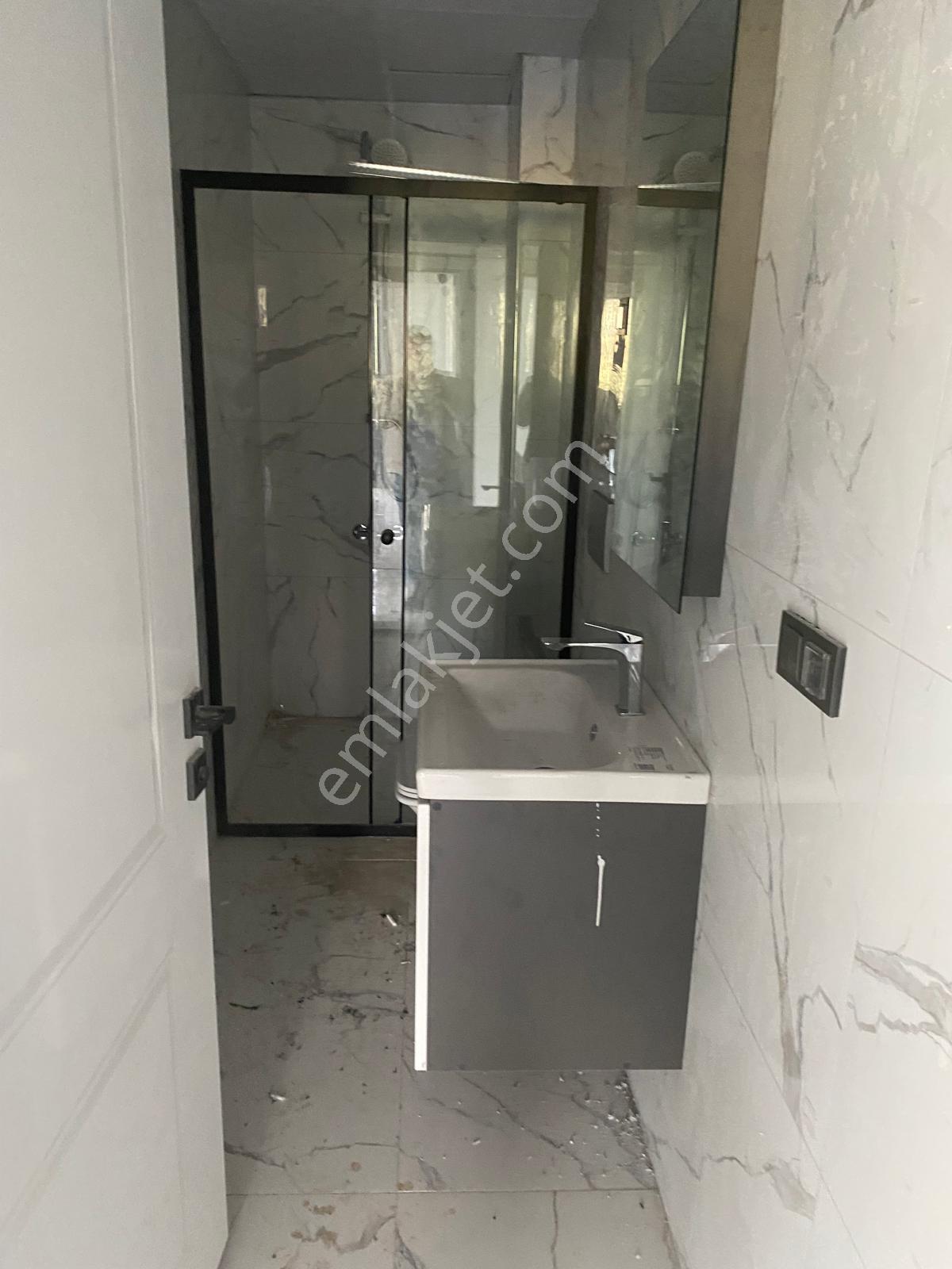 Zeytinli’de 200 M² 3+1 Açık Mutfak, 80 M² Teraslı, 2 Mutfak & 3 Banyolu, Yerden Isıtmalı - Görsel 7