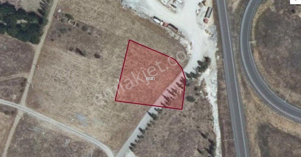 Akçay Emlak'tan Yeni Otogar Yanında Konya-afyonkarahisar Çevre Yolu Yakınında İmarlı Satılık Arsa