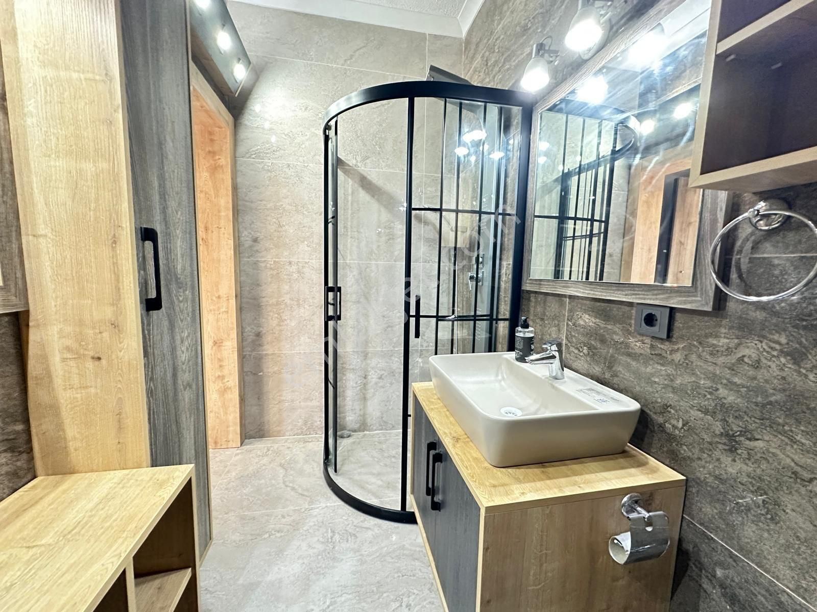 Hisar Mahallesi 3+1 , Köşe Konum, Deniz Manzaralı, Full Eşyalı Takasa Açık Villa - Görsel 12