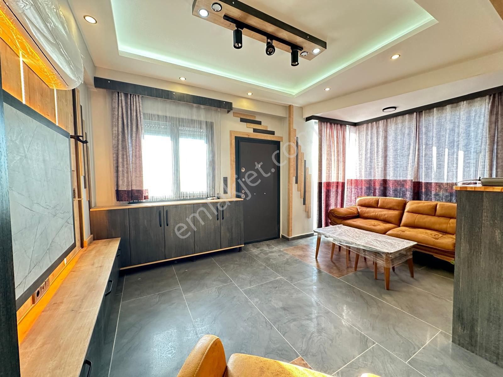 Hisar Mahallesi 3+1 , Köşe Konum, Deniz Manzaralı, Full Eşyalı Takasa Açık Villa - Görsel 35