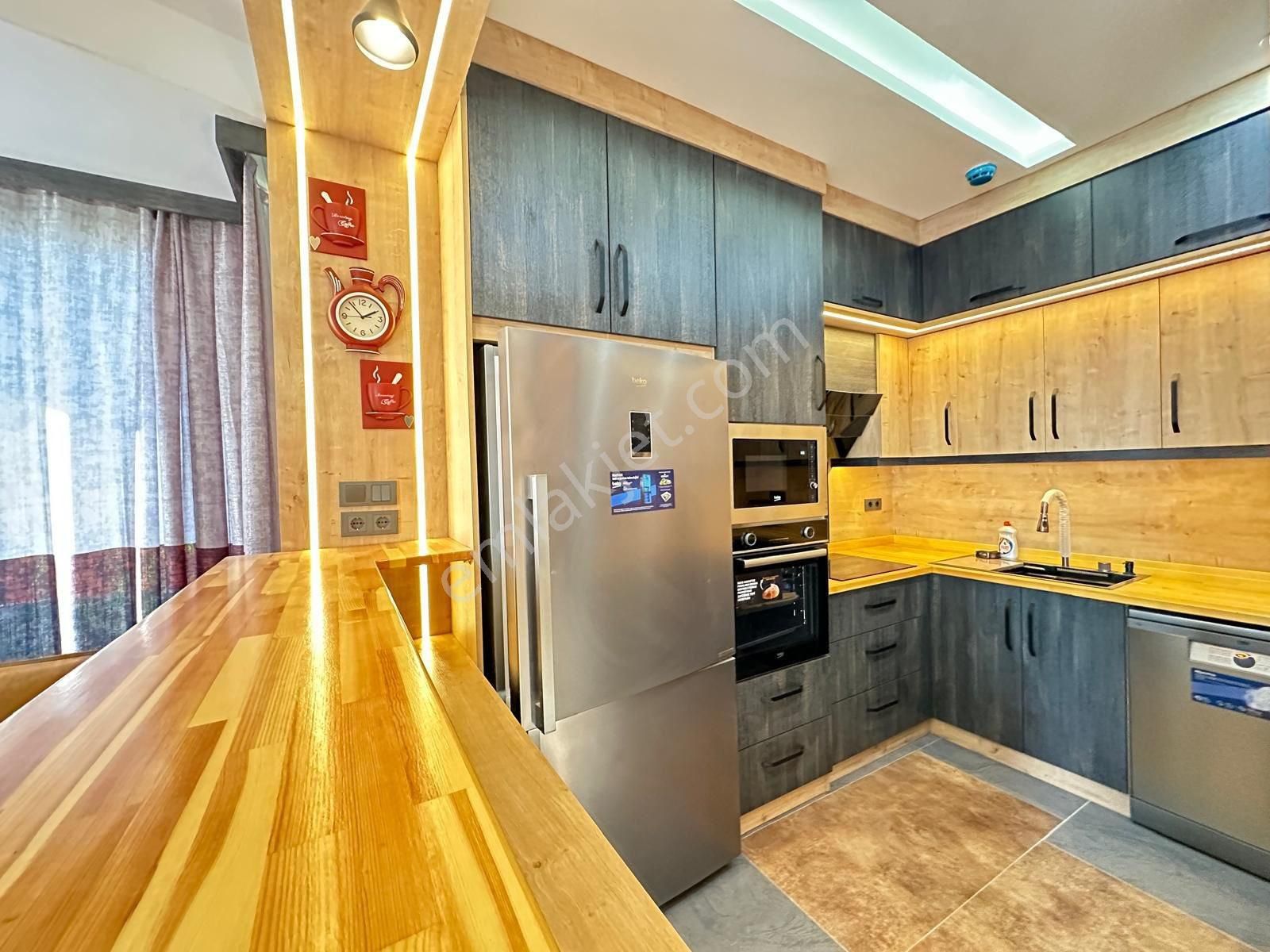 Hisar Mahallesi 3+1 , Köşe Konum, Deniz Manzaralı, Full Eşyalı Takasa Açık Villa - Görsel 10