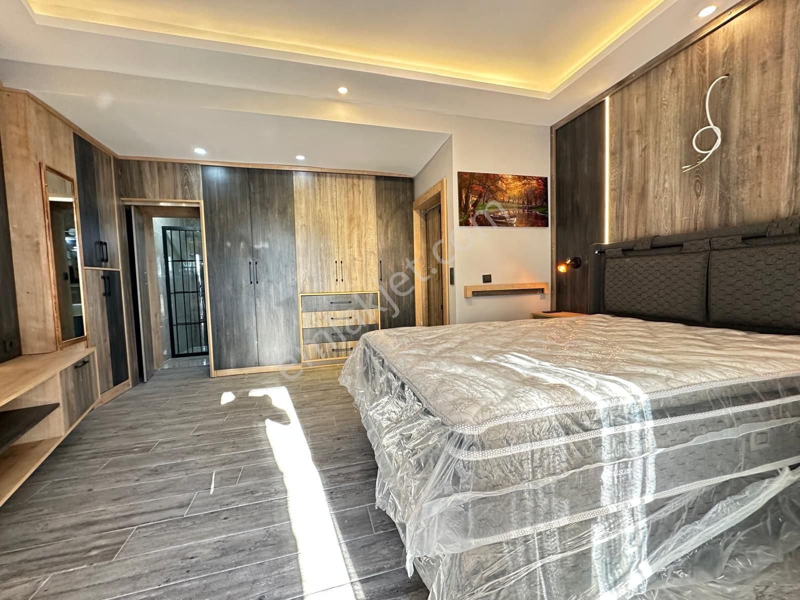 Hisar Mahallesi 3+1 , Köşe Konum, Deniz Manzaralı, Full Eşyalı Takasa Açık Villa - Görsel 14