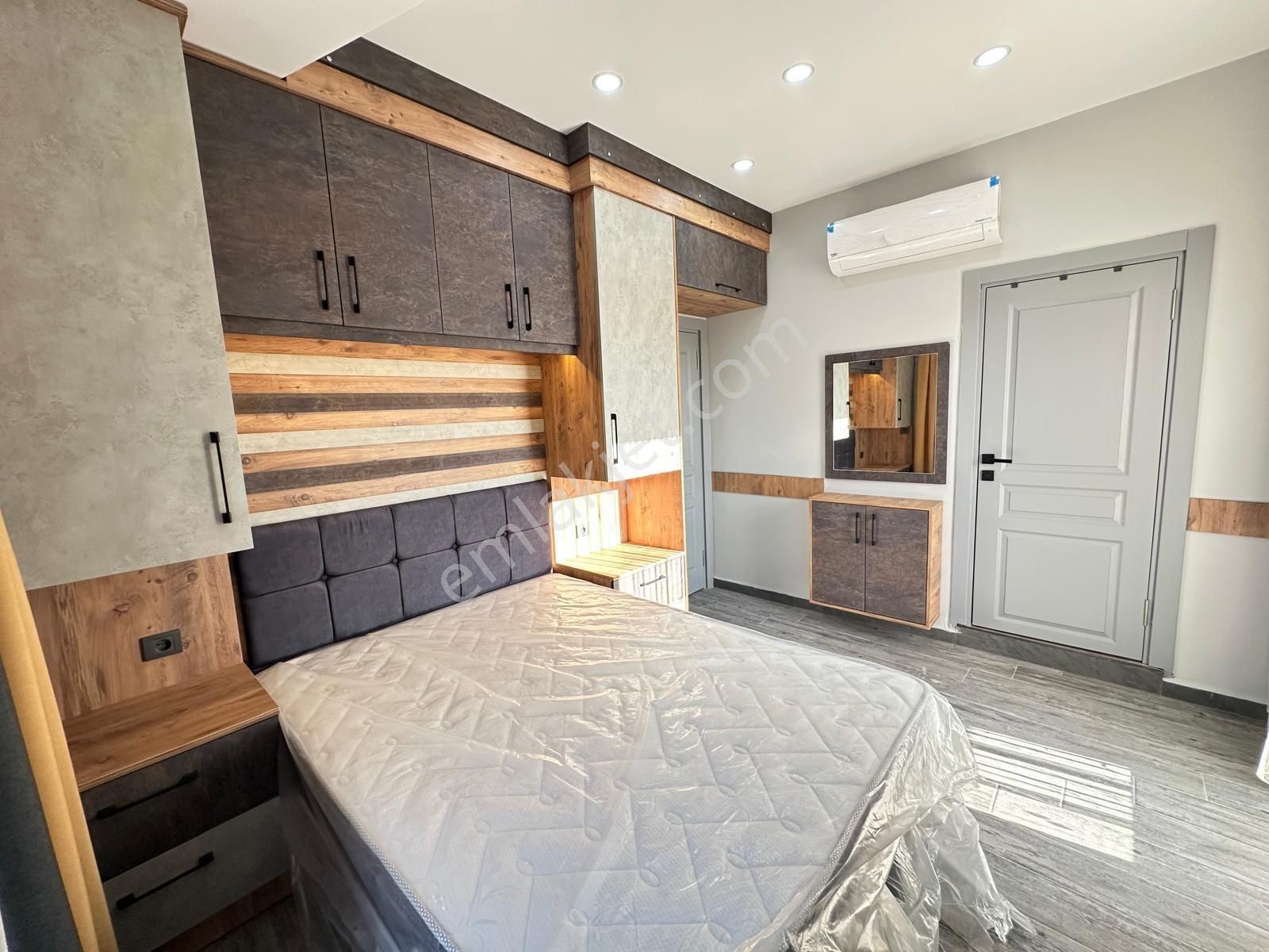 Hisar Mahallesi 3+1 , Köşe Konum, Deniz Manzaralı, Full Eşyalı Takasa Açık Villa - Görsel 26