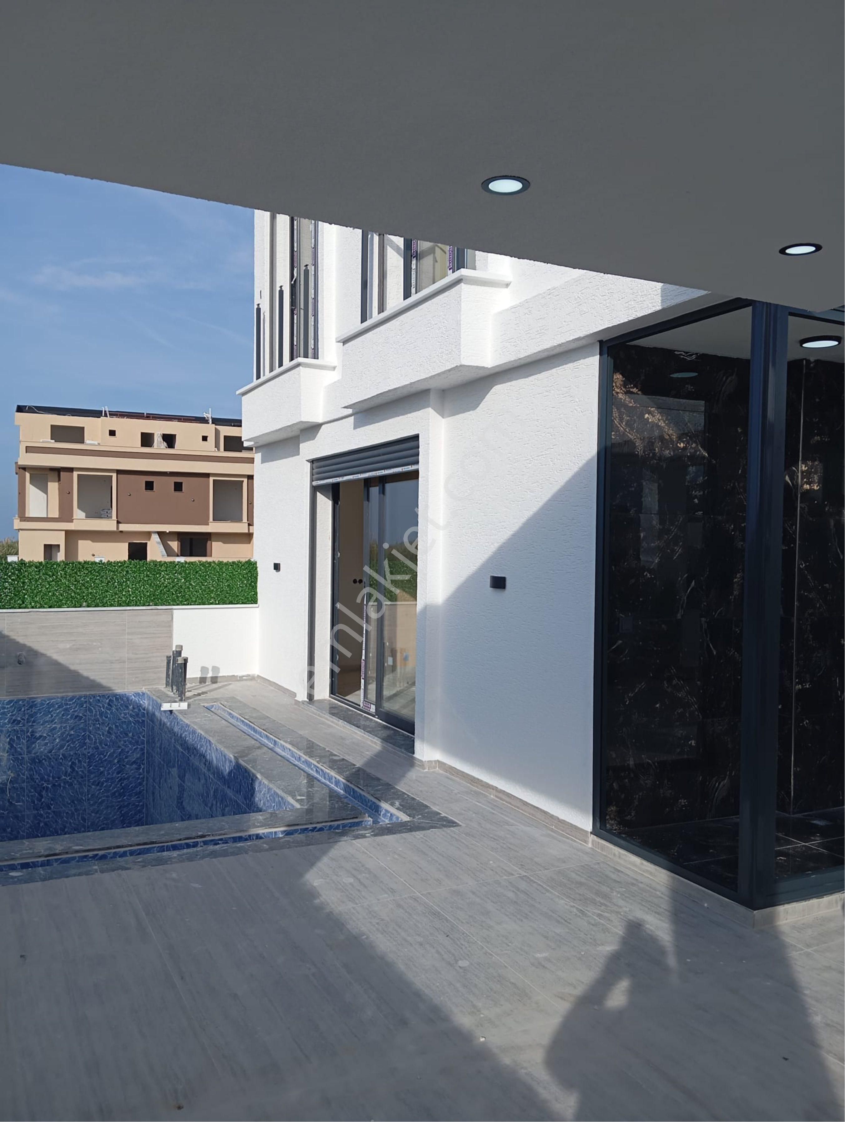 Hisar Mahallesi 3+1 , Köşe Konum, Deniz Manzaralı, Full Eşyalı Takasa Açık Villa - Görsel 4