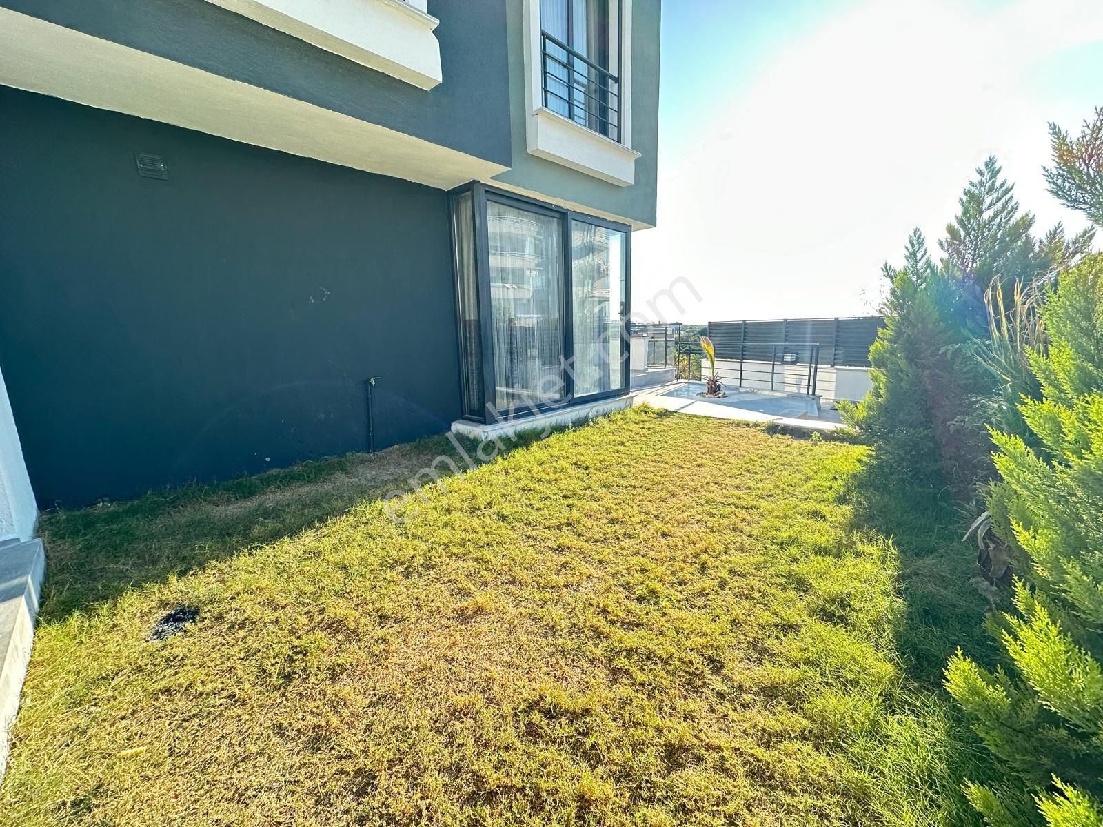 Hisar Mahallesi 3+1 , Köşe Konum, Deniz Manzaralı, Full Eşyalı Takasa Açık Villa - Görsel 3