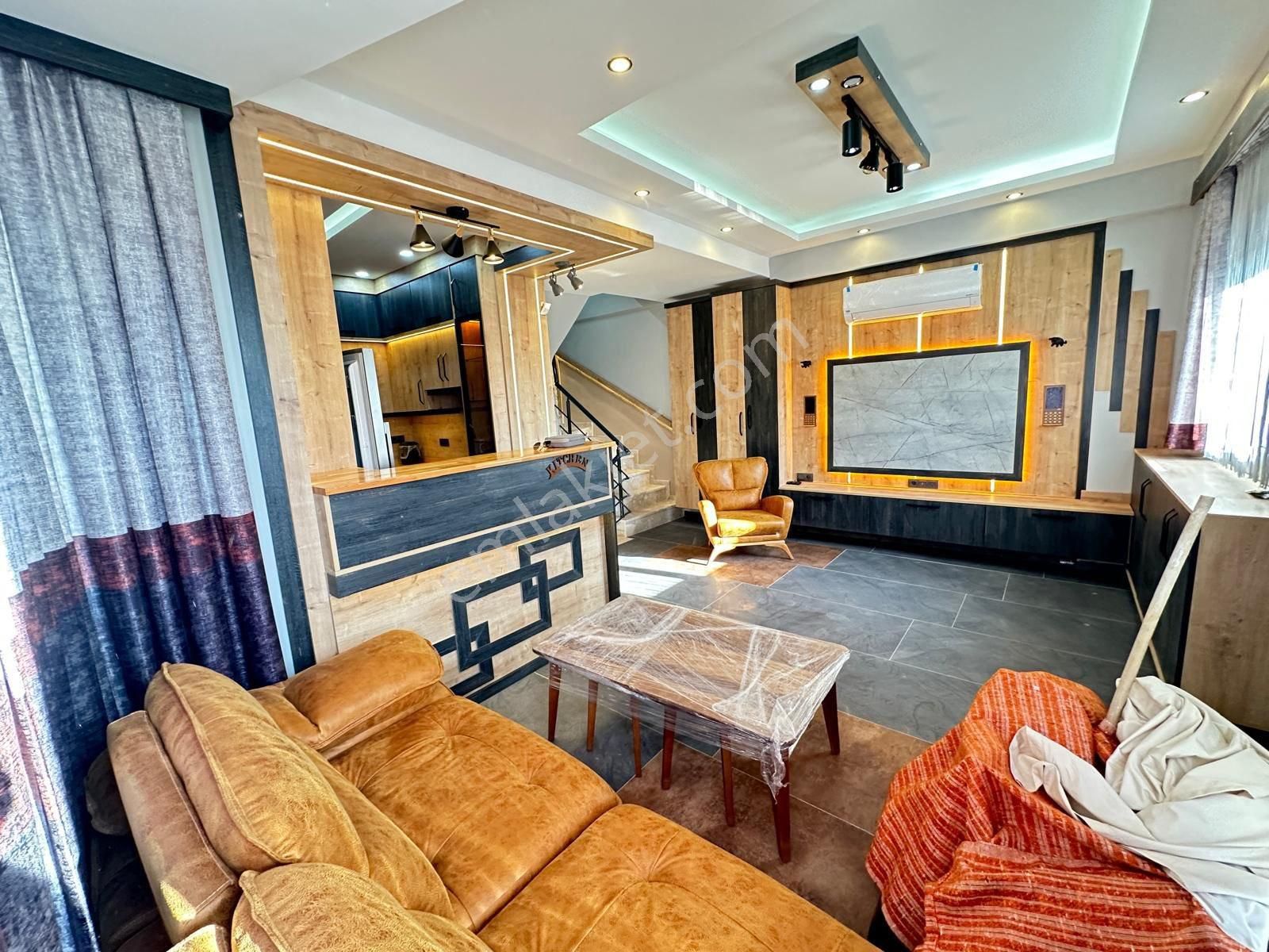 Hisar Mahallesi 3+1 , Köşe Konum, Deniz Manzaralı, Full Eşyalı Takasa Açık Villa - Görsel 23