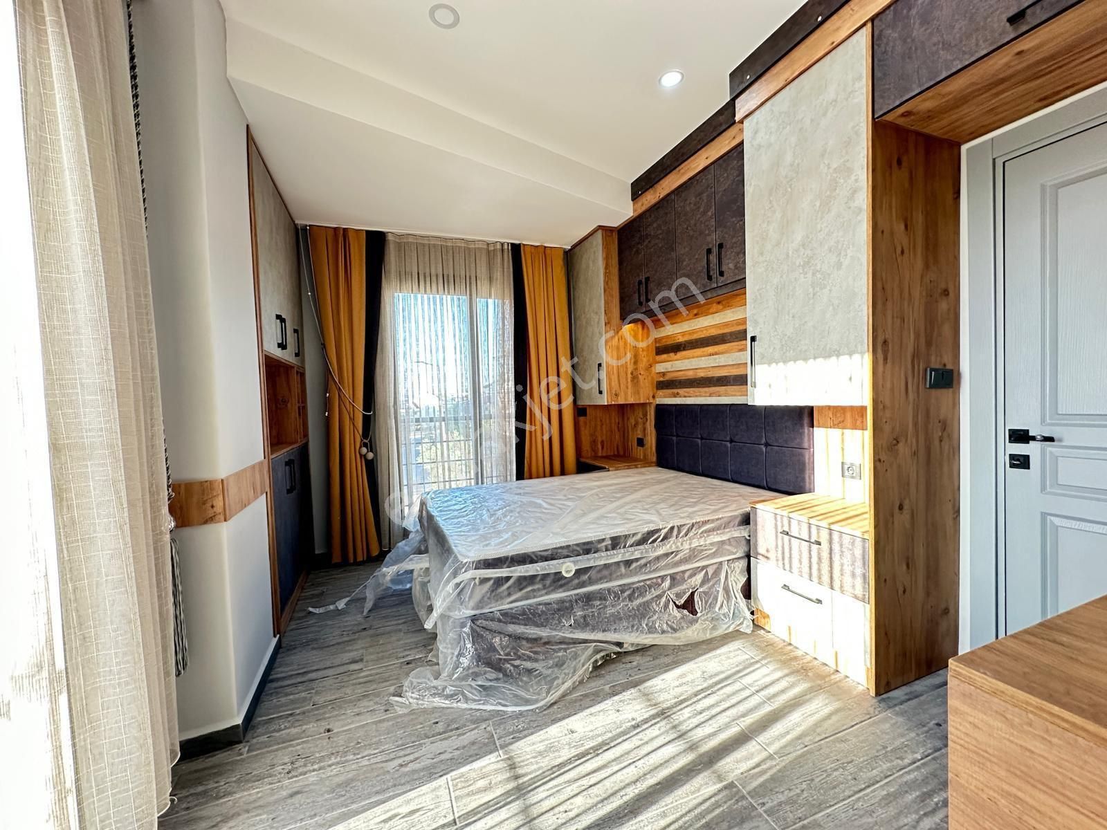 Hisar Mahallesi 3+1 , Köşe Konum, Deniz Manzaralı, Full Eşyalı Takasa Açık Villa - Görsel 18