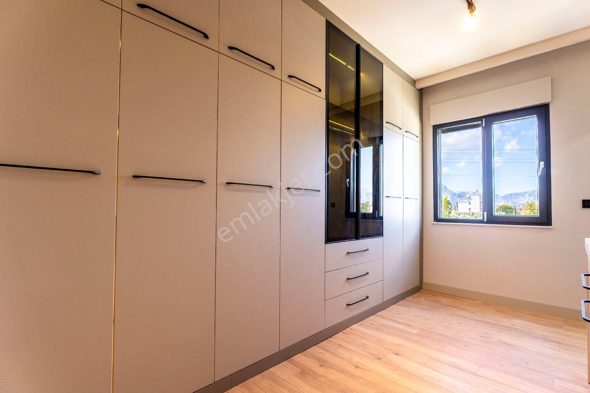 Döşemealtı / Yeşilbayır 5+1 Harika Villa - Görsel 19