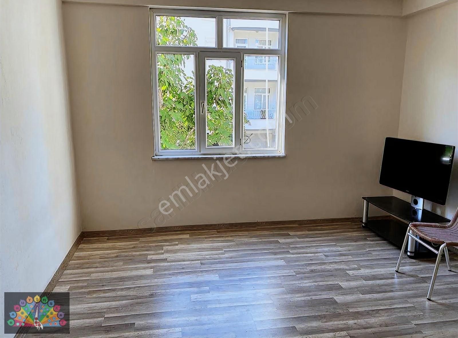 Yukarı Pazarcı Mah. Kiralık Geniş 3+1 Daire - Görsel 9