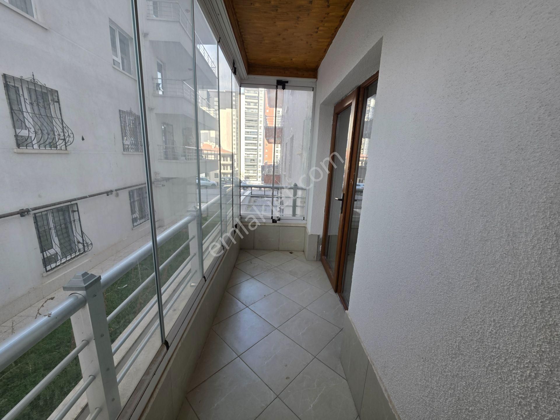 Keçiöde Kanuni Mah 1. Kat 3+1 Çift Banyo Asansörlü Yeni Bina - Görsel 30