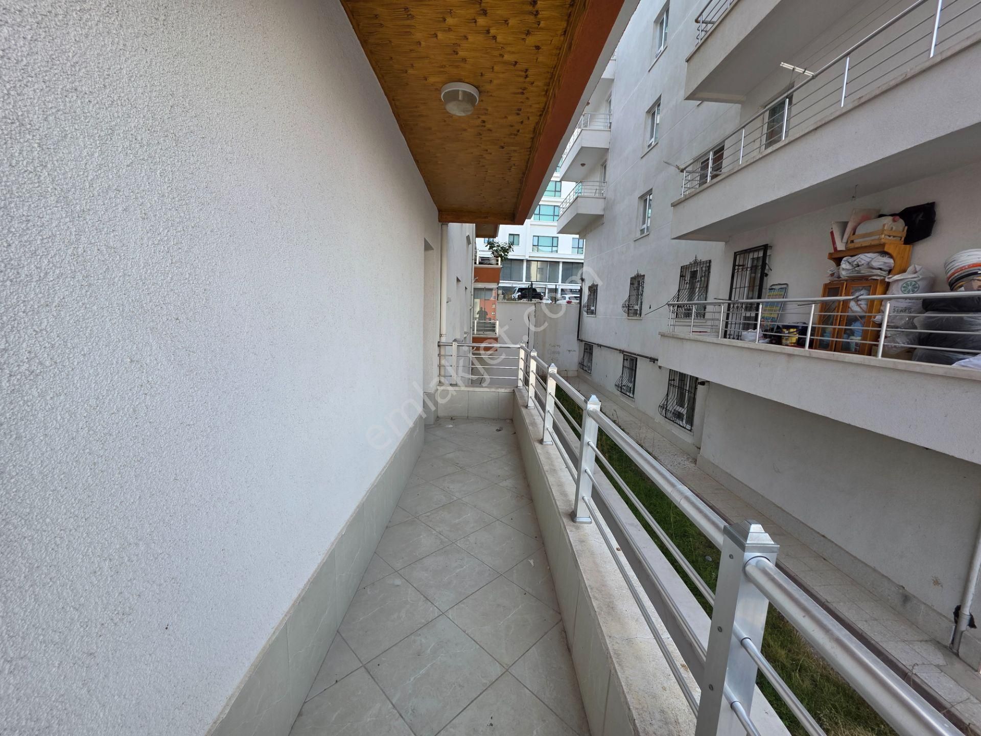 Keçiöde Kanuni Mah 1. Kat 3+1 Çift Banyo Asansörlü Yeni Bina - Görsel 16