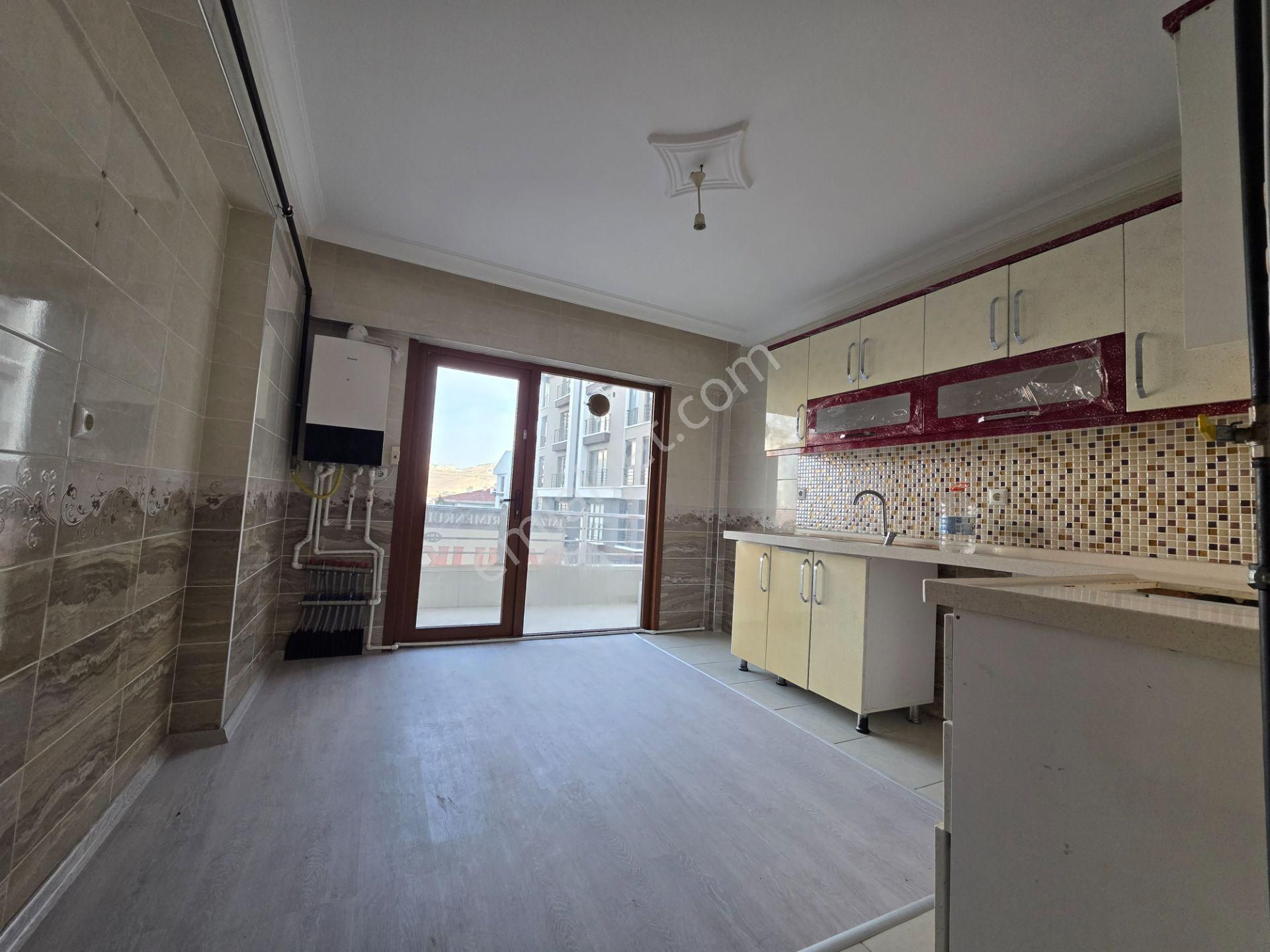 Keçiöde Kanuni Mah 1. Kat 3+1 Çift Banyo Asansörlü Yeni Bina - Görsel 4