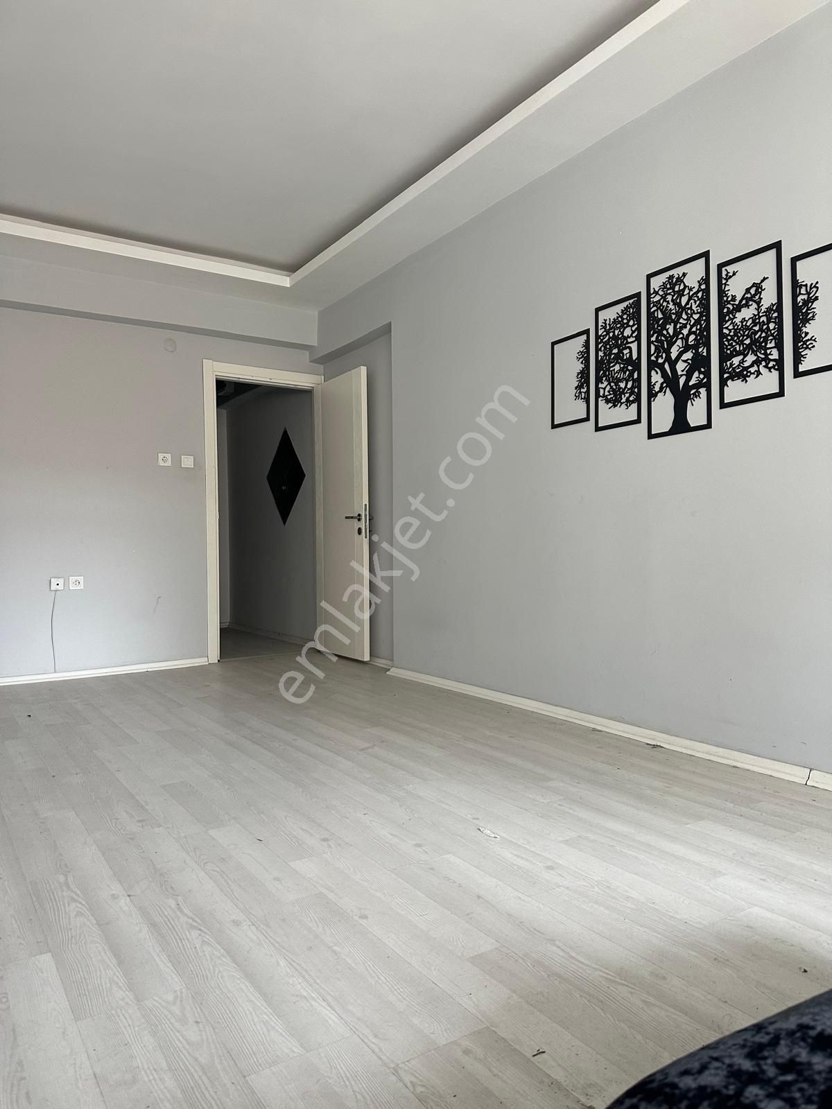 Buca Şirinyer Hürriyet Mahallesi/m.caddesinde//izbana 500metre//(3-4dk)arakat//117m2//2+1 D.gazalı - Görsel 2