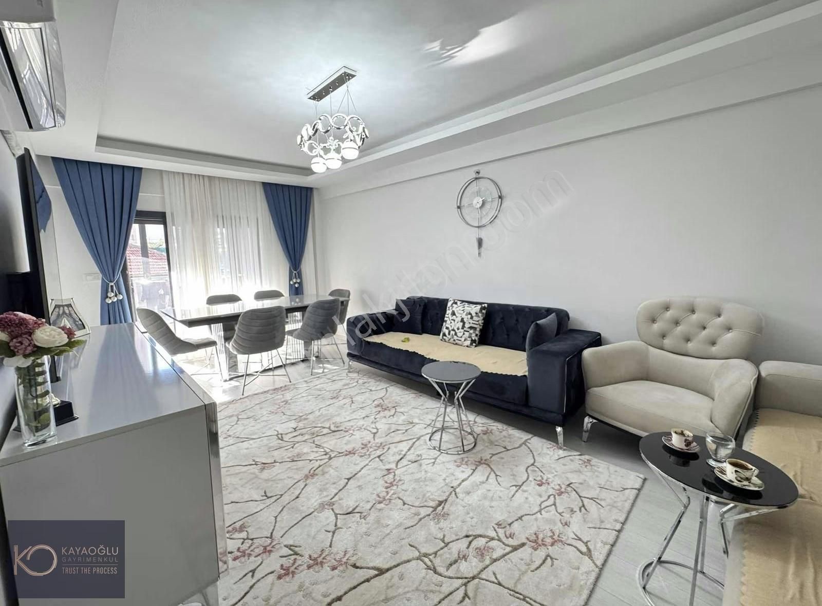 Koyundere Meydan'da Kapalı Mutfak Ara Kat 3+1 Lüks Daire