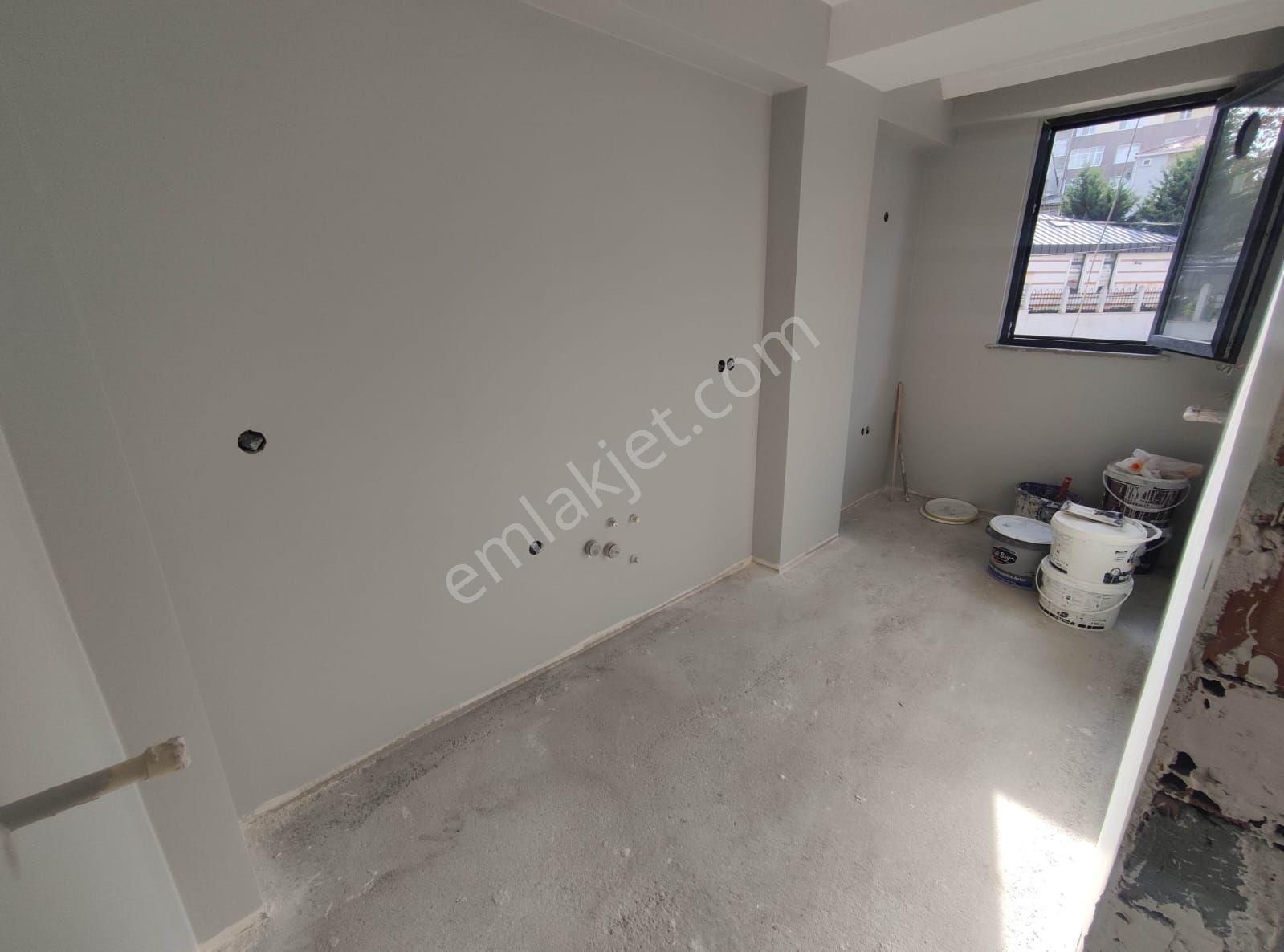 Ümraniye'de Metroya Yakın Sıfır Bina Balkonlu 2+1 Satılık Daire - Görsel 5