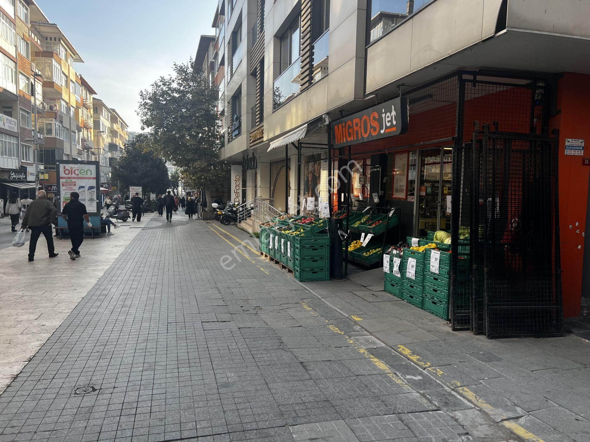 Meral R1842 Hürriyet Cad Yeni 10 Yaş Ön Cephe Köşe 36m2 Dükkan - Görsel 12