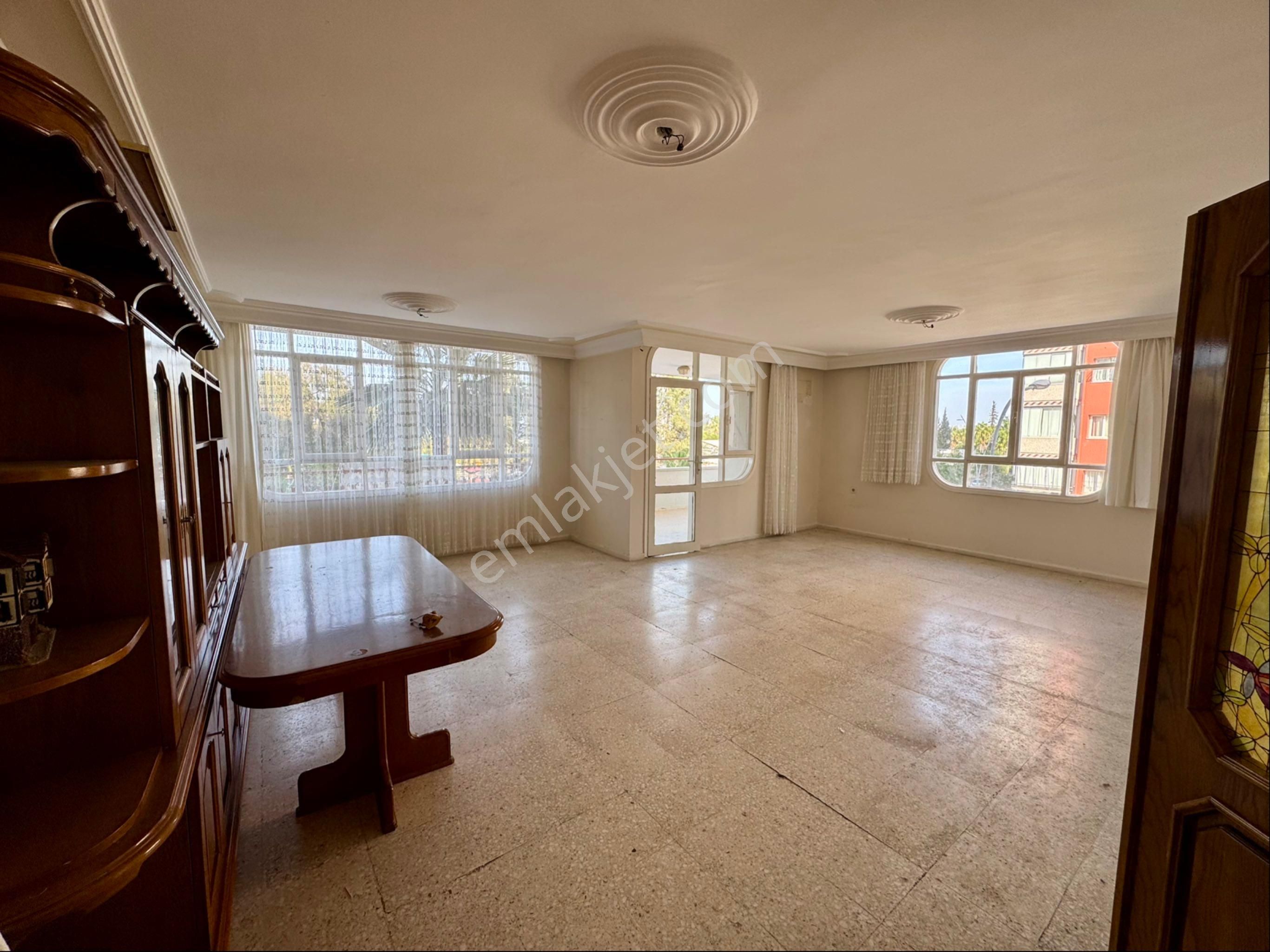 Güzelyalı Mah-süleyman Demirel Bulv-piraye Rest.üstü-2.kat-4+1 Satılık Daire - Görsel 4