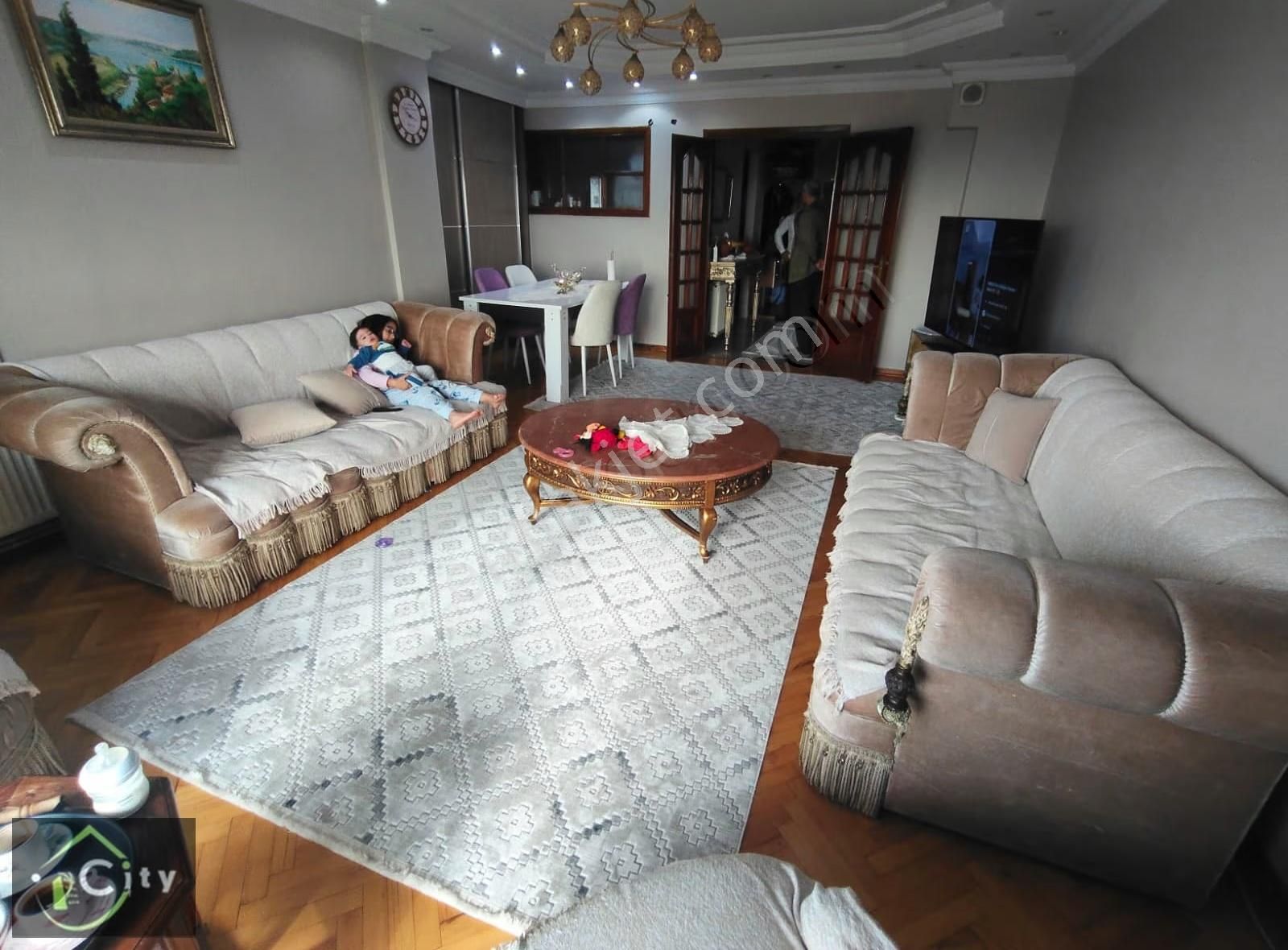 Cerrah Paşa Camisinin Alt Sokağında3+1 Ful Deniz Manzaralı - Görsel 14