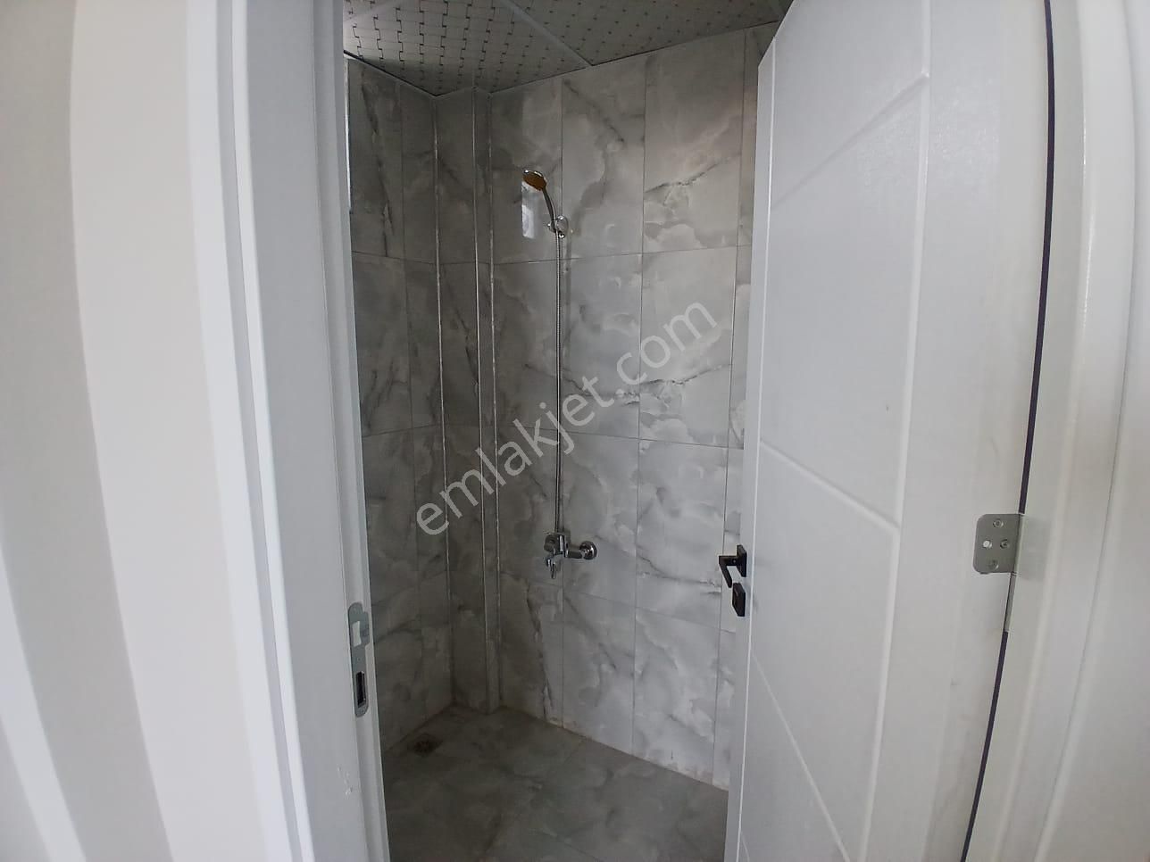 Akçay Emlak'tan Akşehir Yeni Hastahane Yolu Üzerinde Satılık Garajlı Sıfır 3+1 Daire - Görsel 14