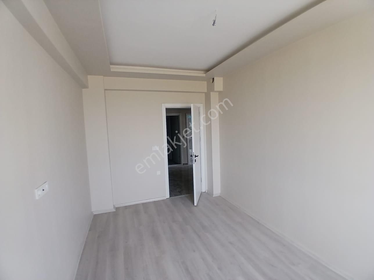 Akçay Emlak'tan Akşehir Yeni Hastahane Yolu Üzerinde Satılık Garajlı Sıfır 3+1 Daire - Görsel 8