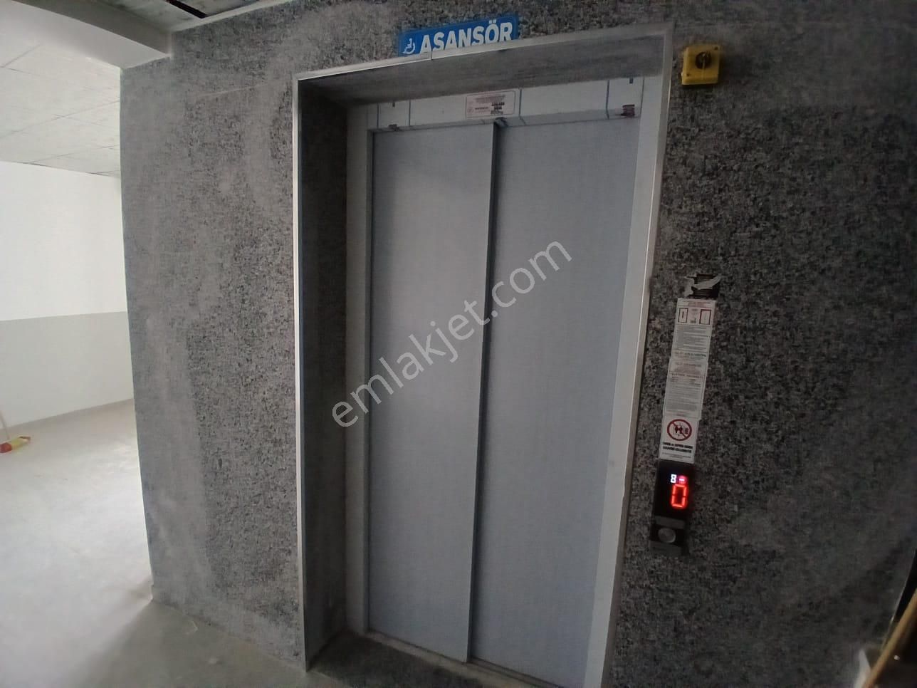 Akçay Emlak'tan Akşehir Yeni Hastahane Yolu Üzerinde Satılık Garajlı Sıfır 3+1 Daire - Görsel 21