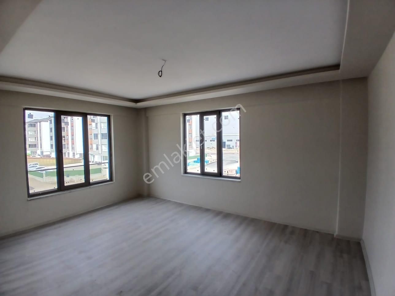 Akçay Emlak'tan Akşehir Yeni Hastahane Yolu Üzerinde Satılık Garajlı Sıfır 3+1 Daire - Görsel 4