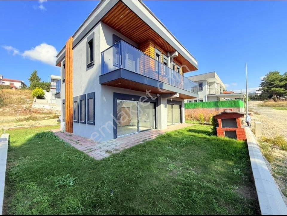 Kuşadası Soğucak’ta 2 + 1 Ruhsatı Alınmış Yaz