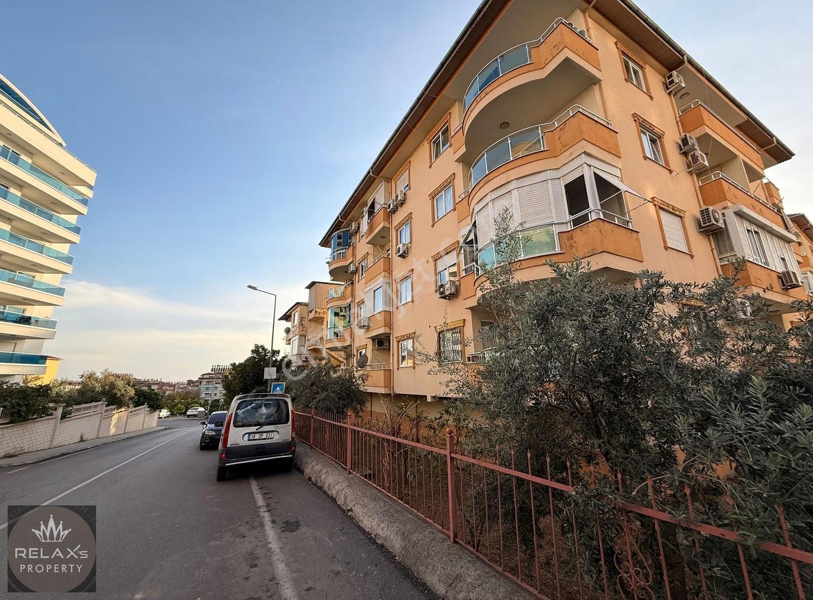 Alanya Merkezde Satılık 3+1 Ayrı Mutfak Dairemiz
