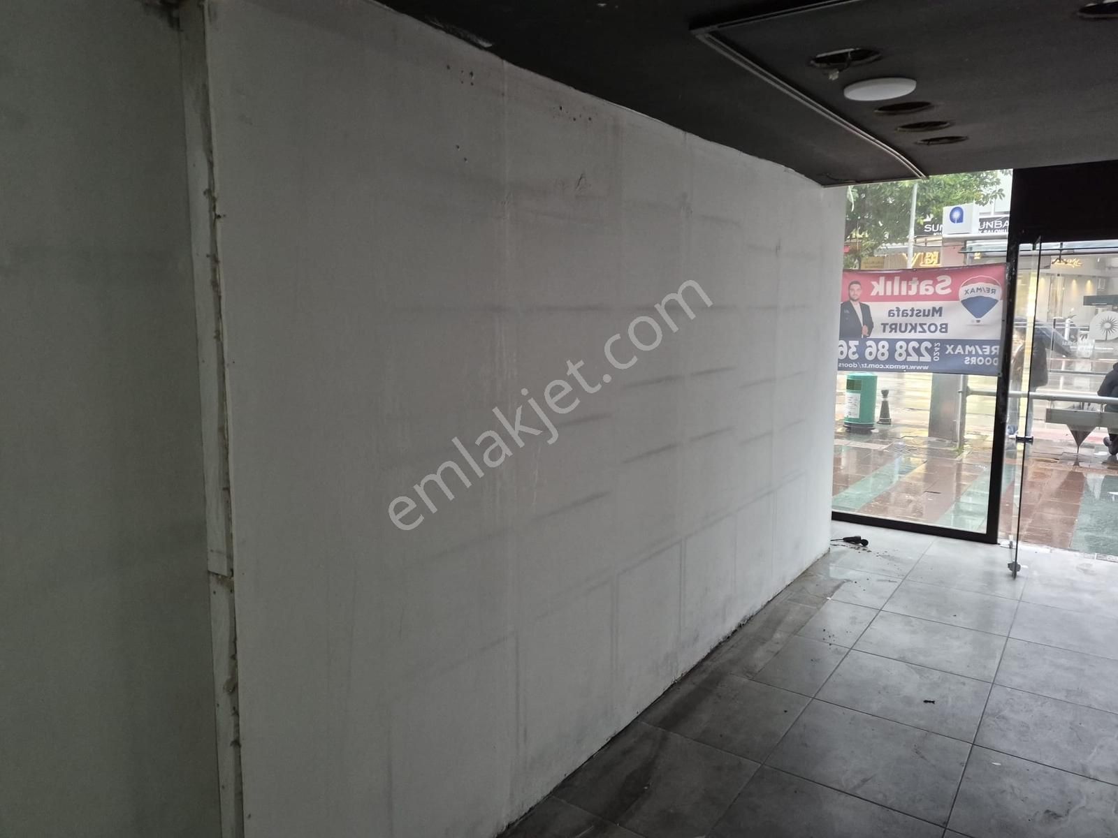 Antalya Güllük Caddesi'nde Tabela Değerı Yüksek Satılık Dükkan - Görsel 8