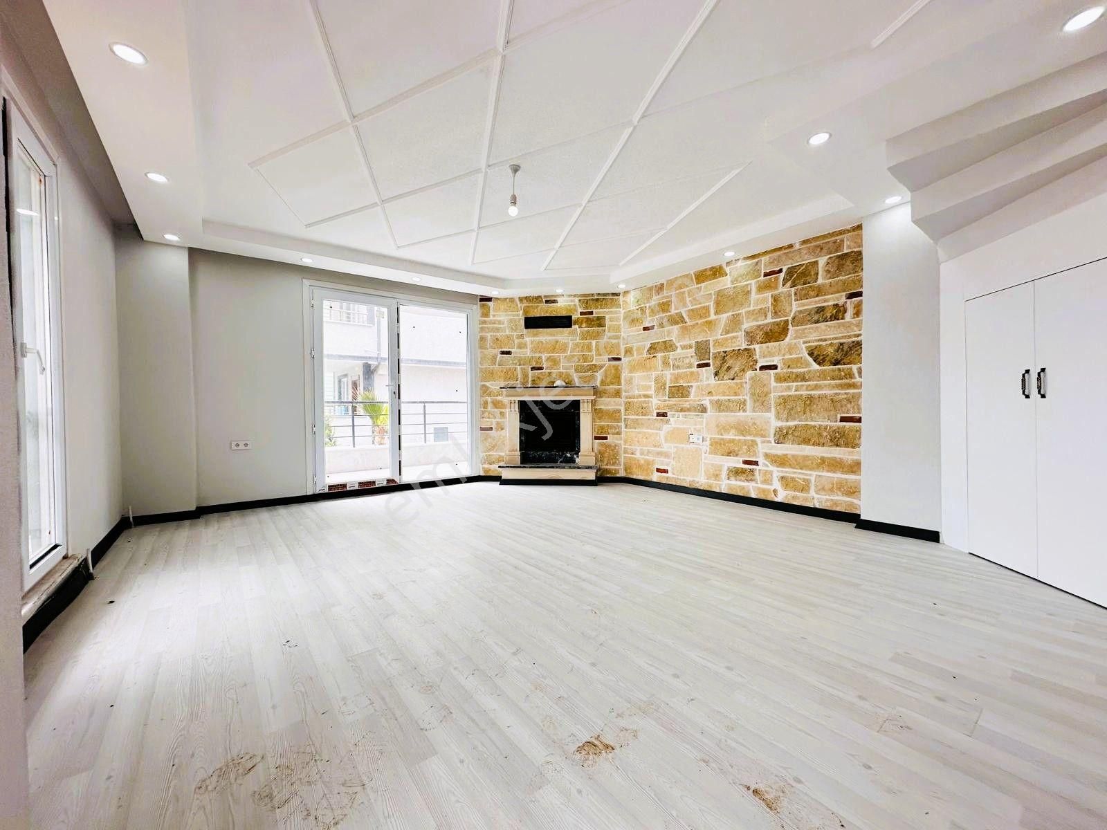 ^^koyuncu Gyrm^^yeniçiftlik'te Geniş Bahçeli 6+1 Müstakil Villa - Görsel 4