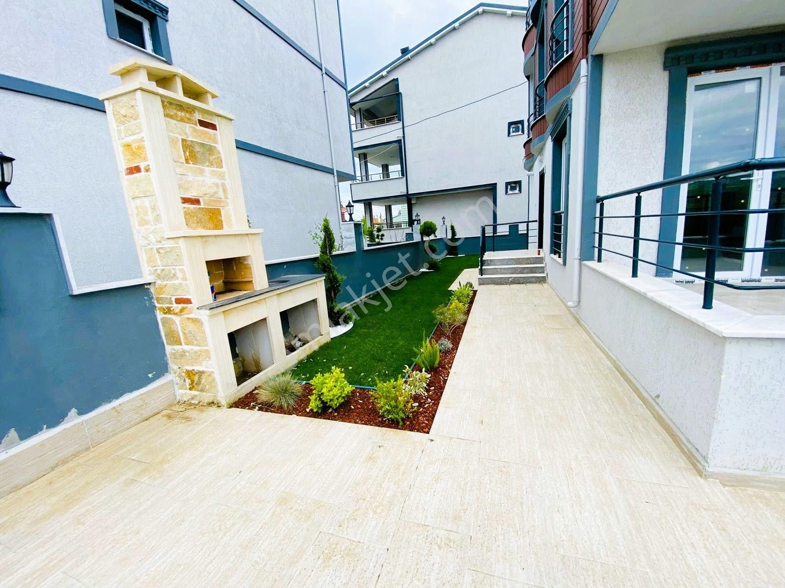 ^^koyuncu Gyrm^^yeniçiftlik'te Geniş Bahçeli 6+1 Müstakil Villa - Görsel 31